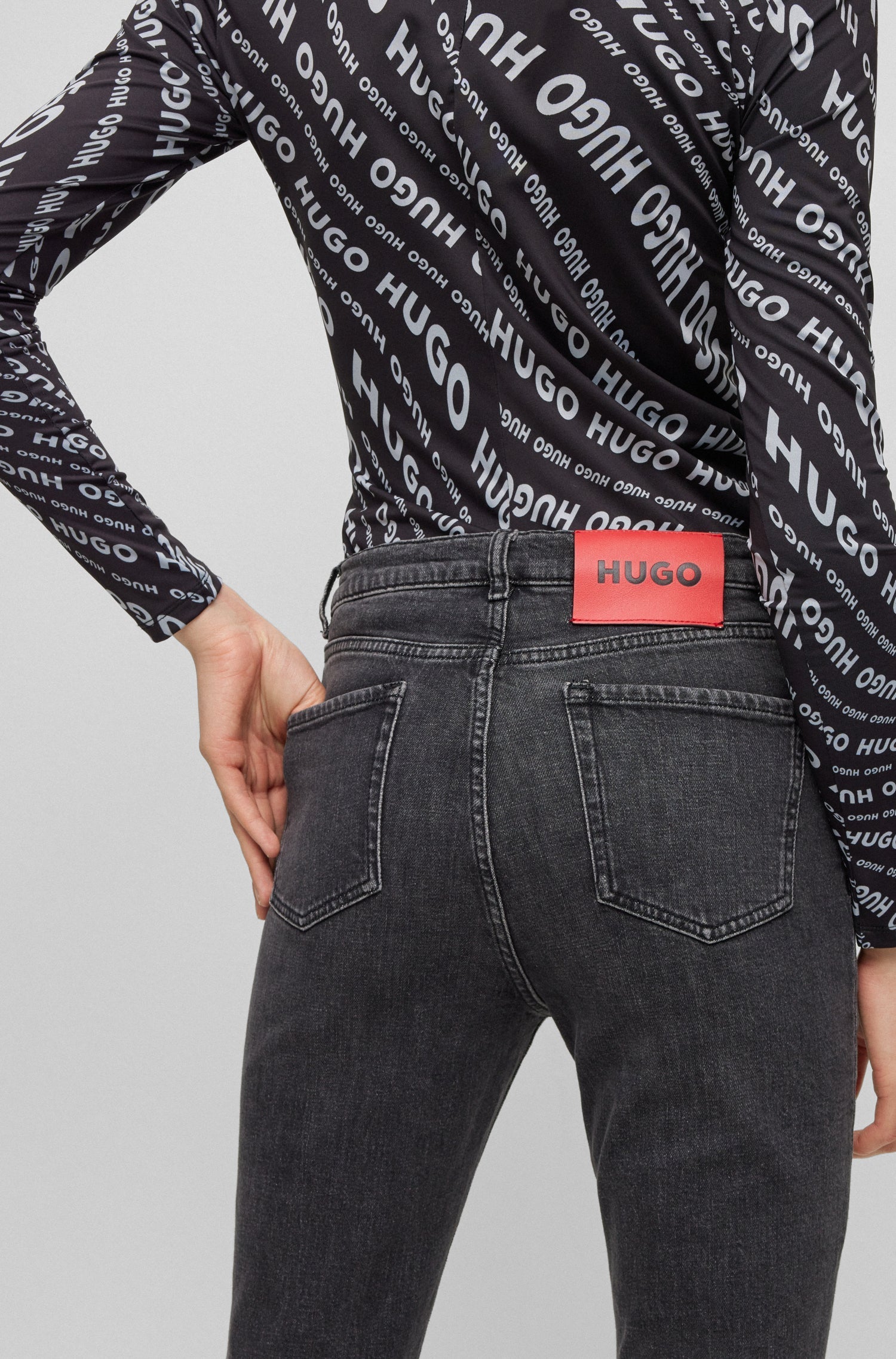 DARK GREY // JEANS 934