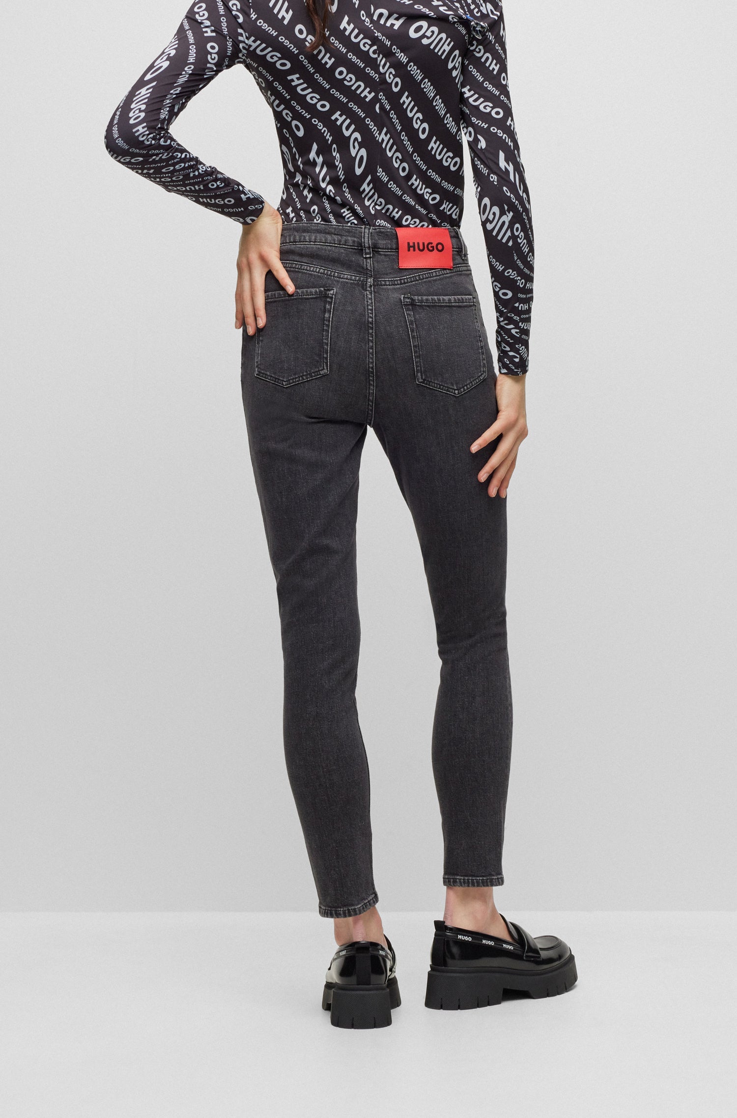 DARK GREY // JEANS 934