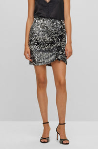 BLACK // CASUAL SKIRTS C_VALYA