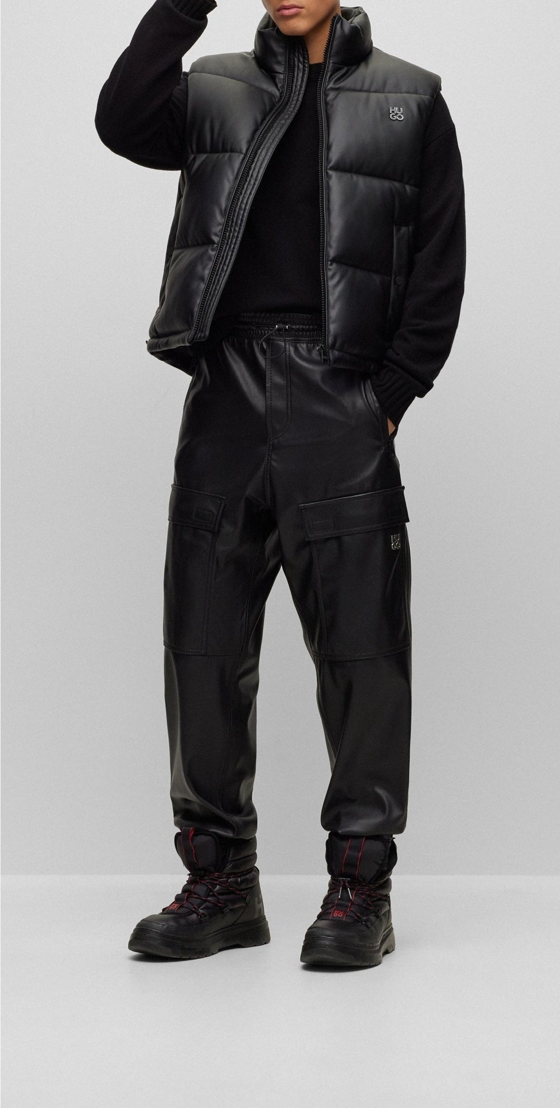 BLACK // CASUAL TROUSERS GANNO234