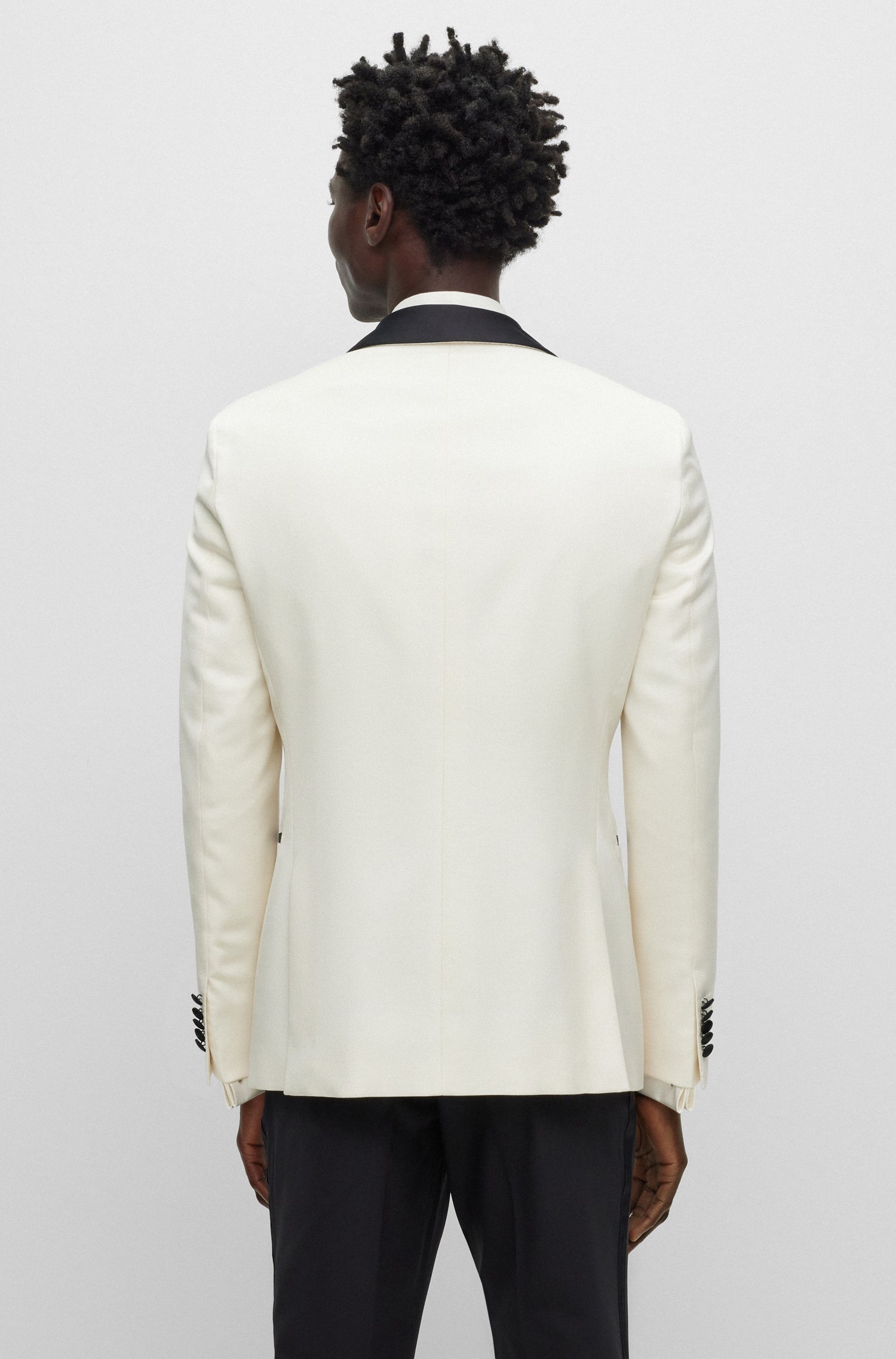 WHITE // BLAZERS L-HARVERS-TUX-234
