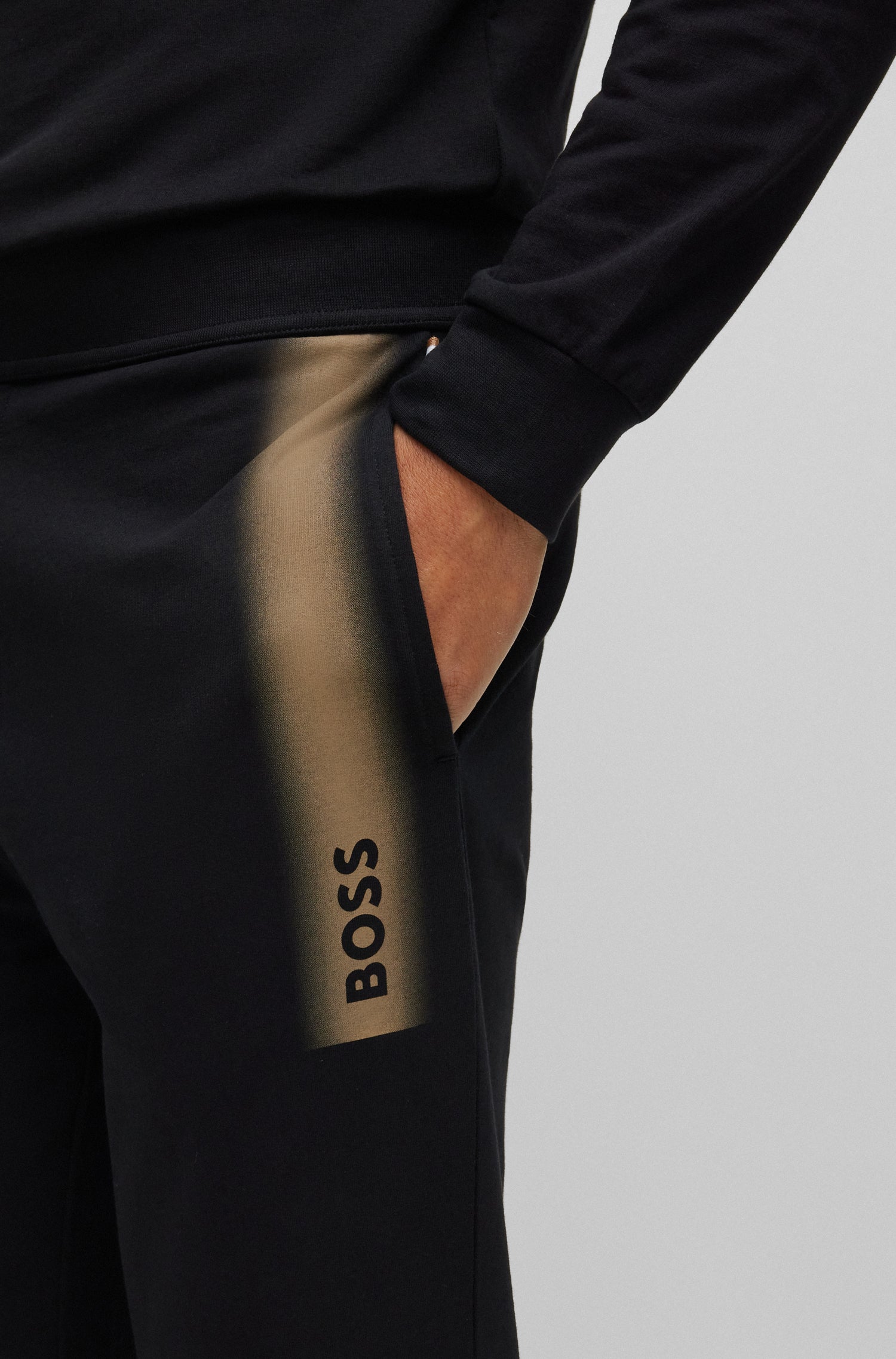Logo print trousers - Black