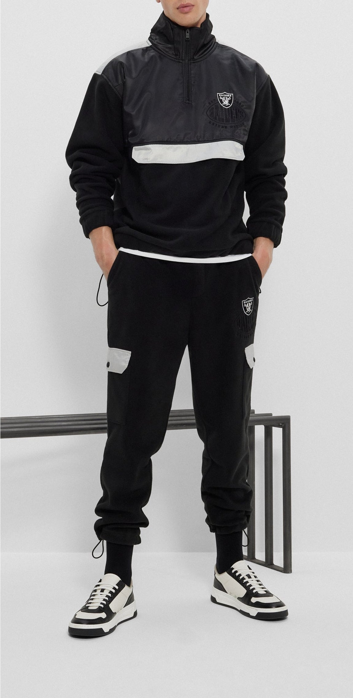 Bi-material stand-up collar sweatshirt - Black