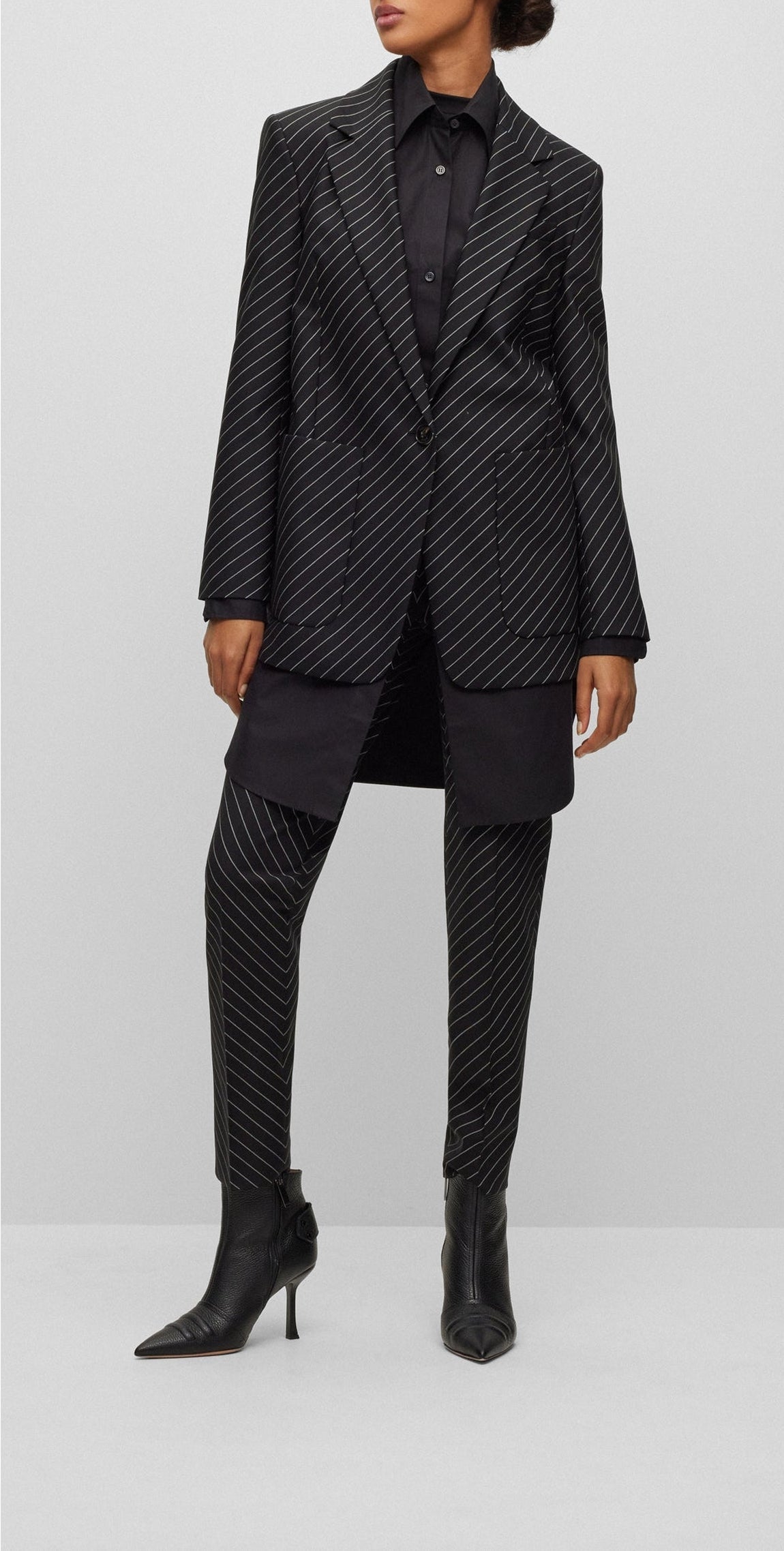 BLACK // TAILORED BLOUSES BAREID