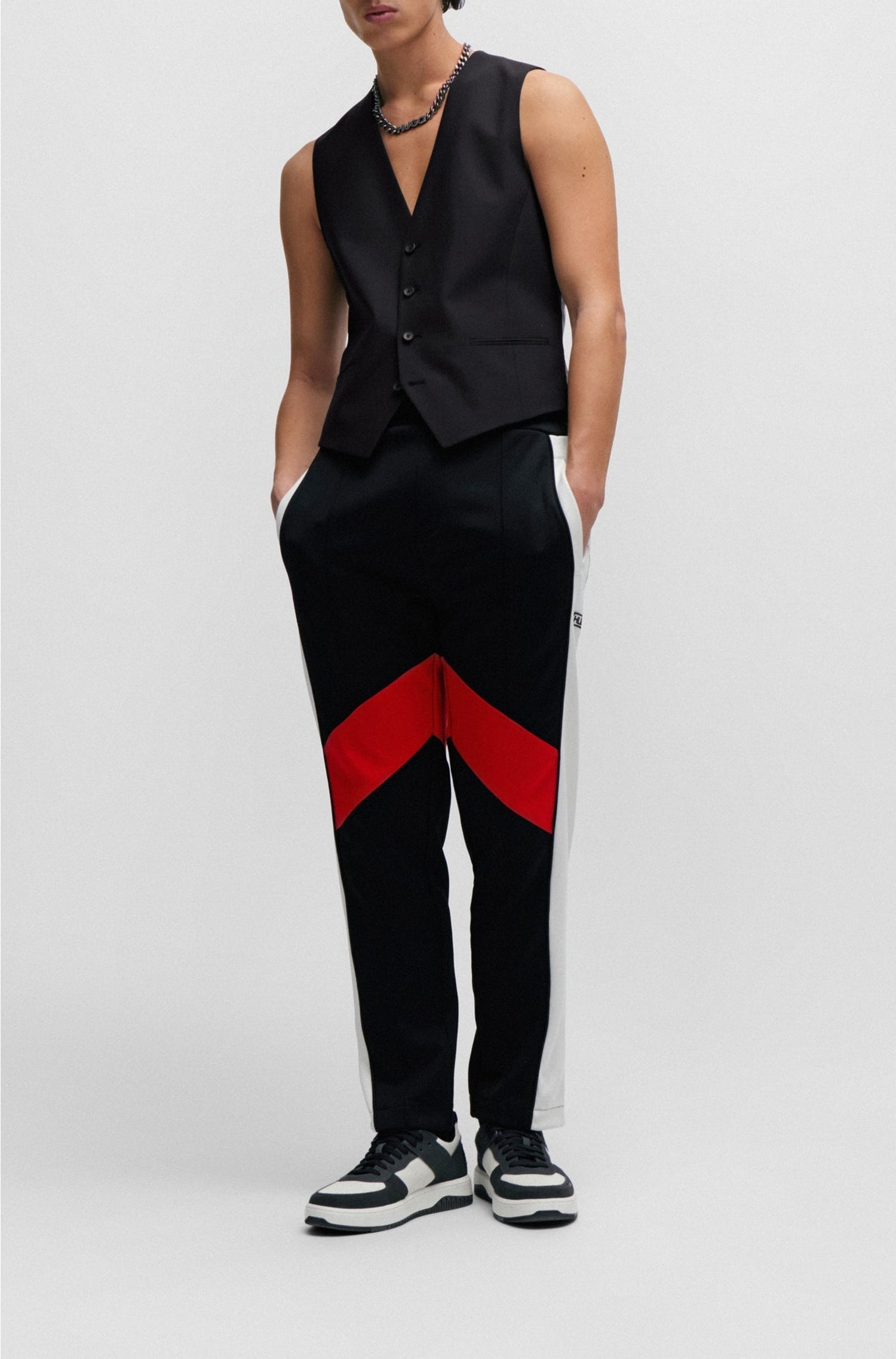 BLACK // WAISTCOATS VIN241F1X