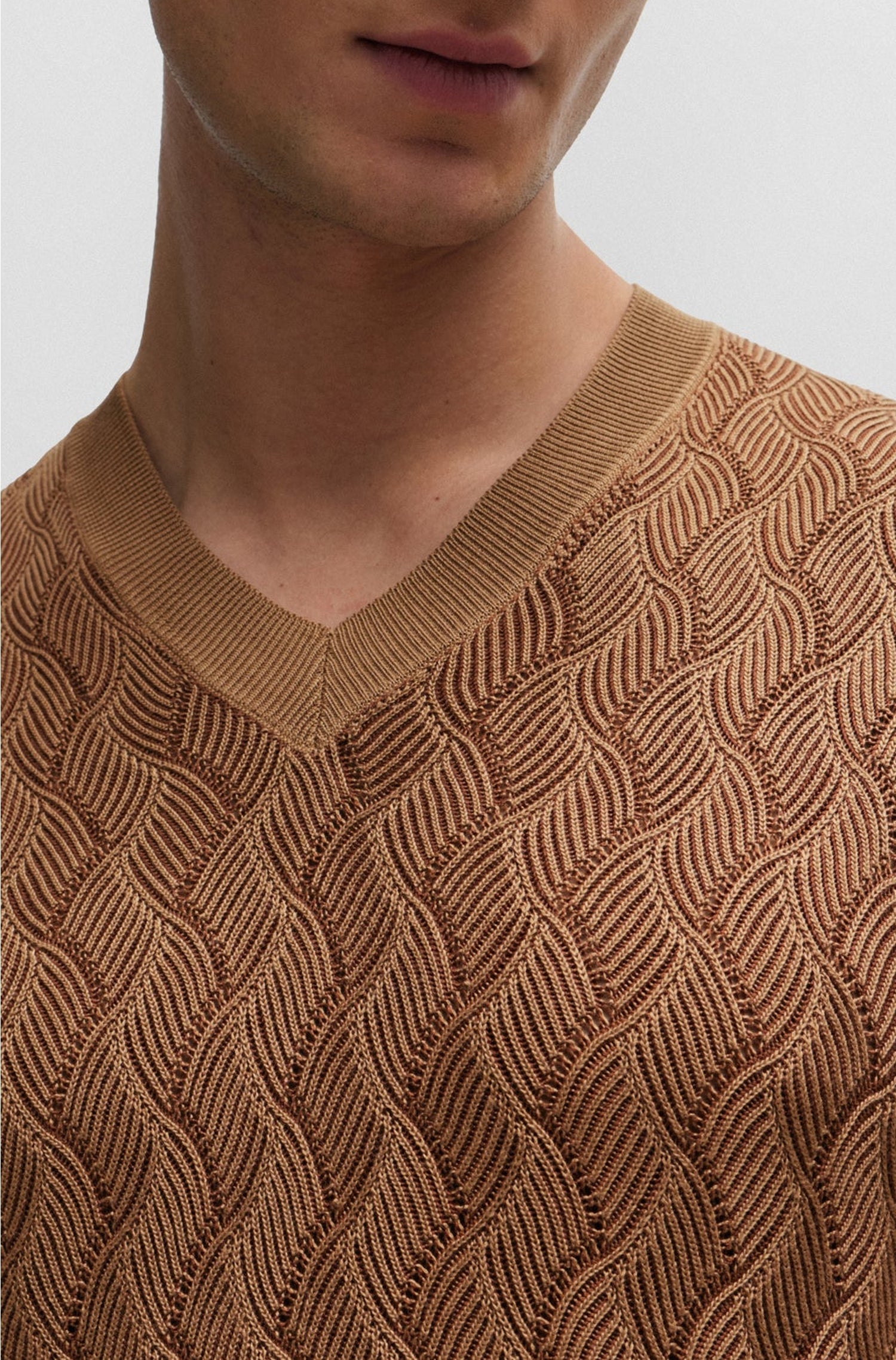 MEDIUM BEIGE // SWEATERS L-PRIMO