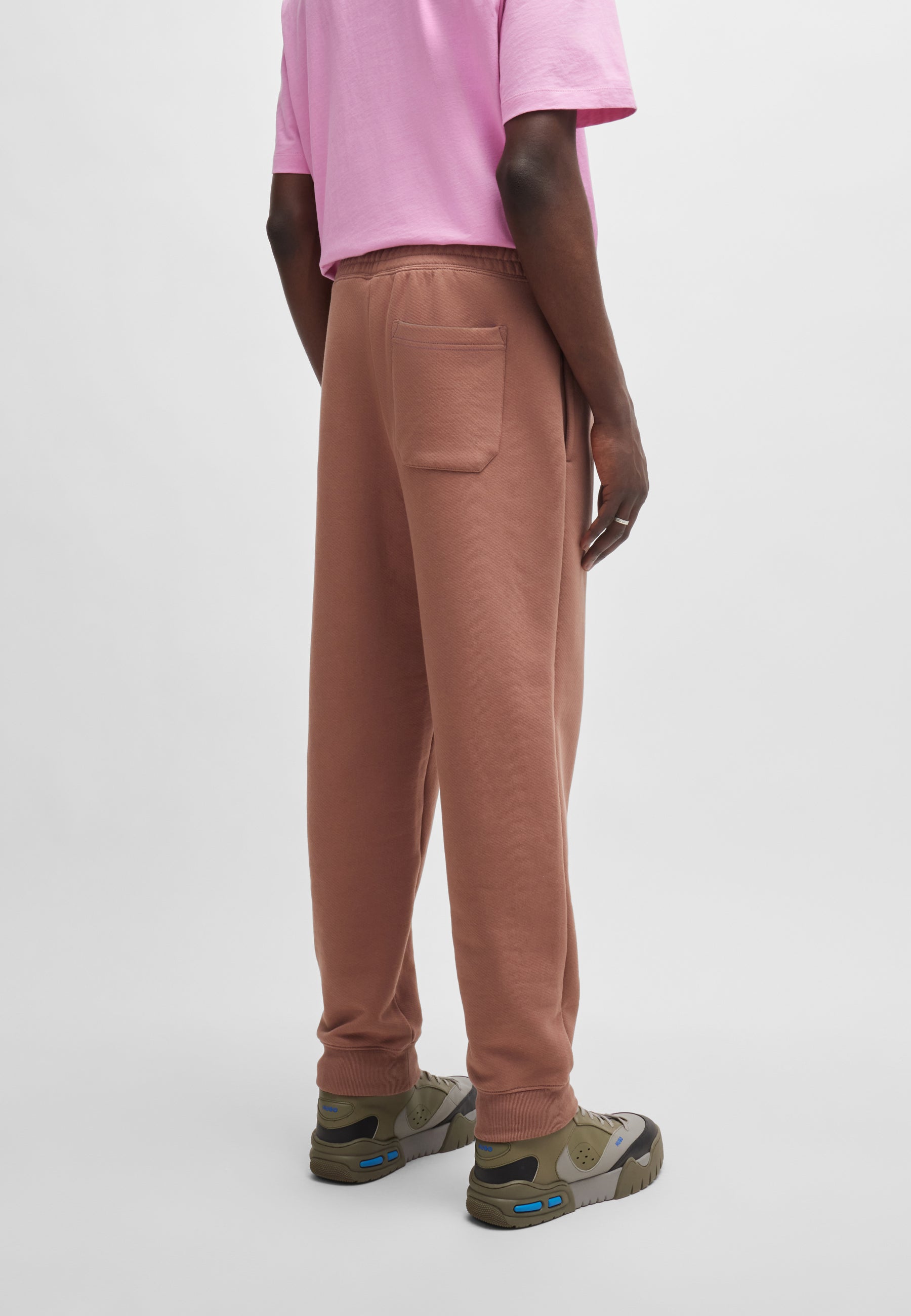 MEDIUM BROWN // CASUAL TROUSERS NEVEZ