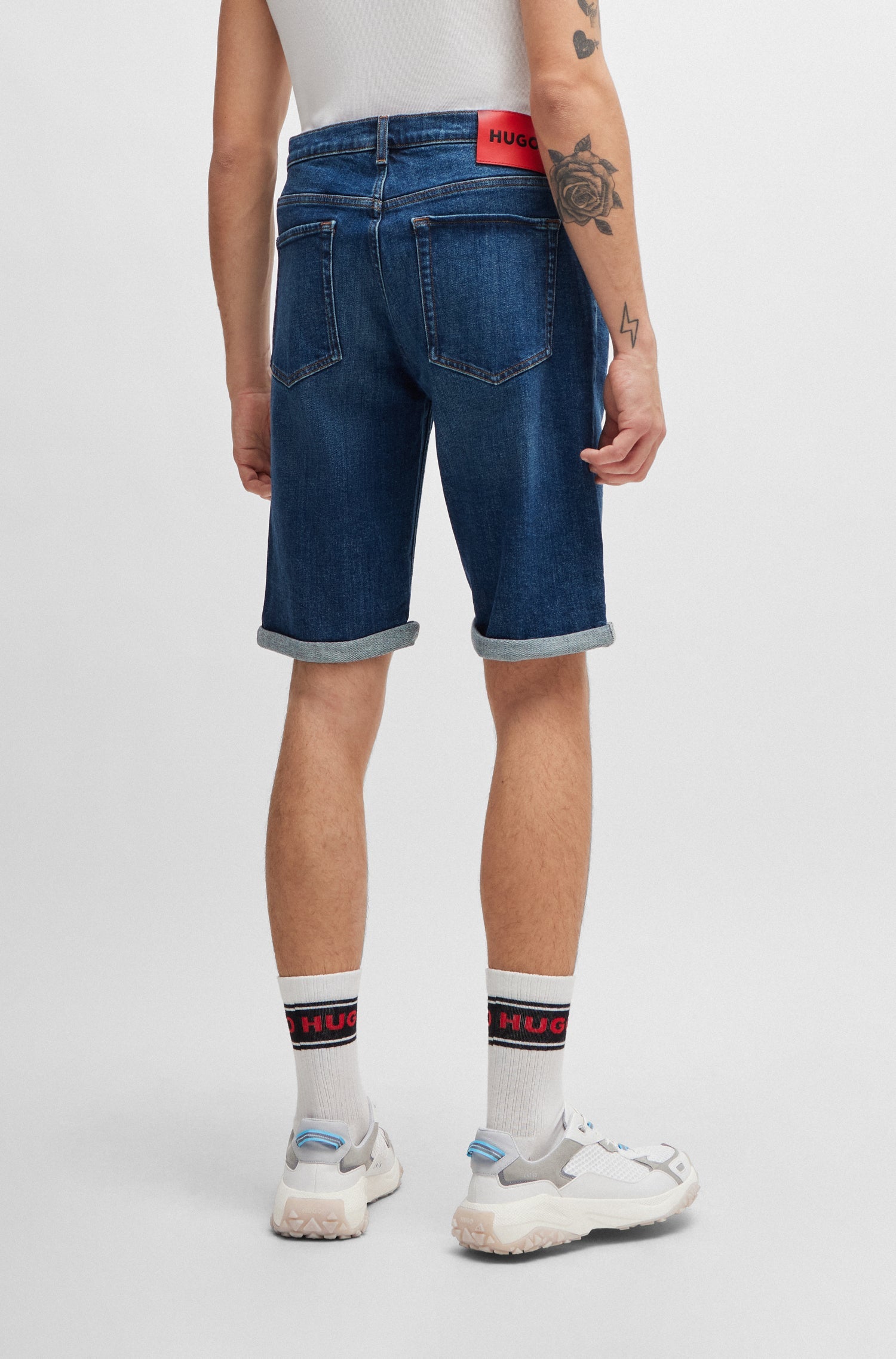 MEDIUM BLUE // JEANS HUGO 634/S