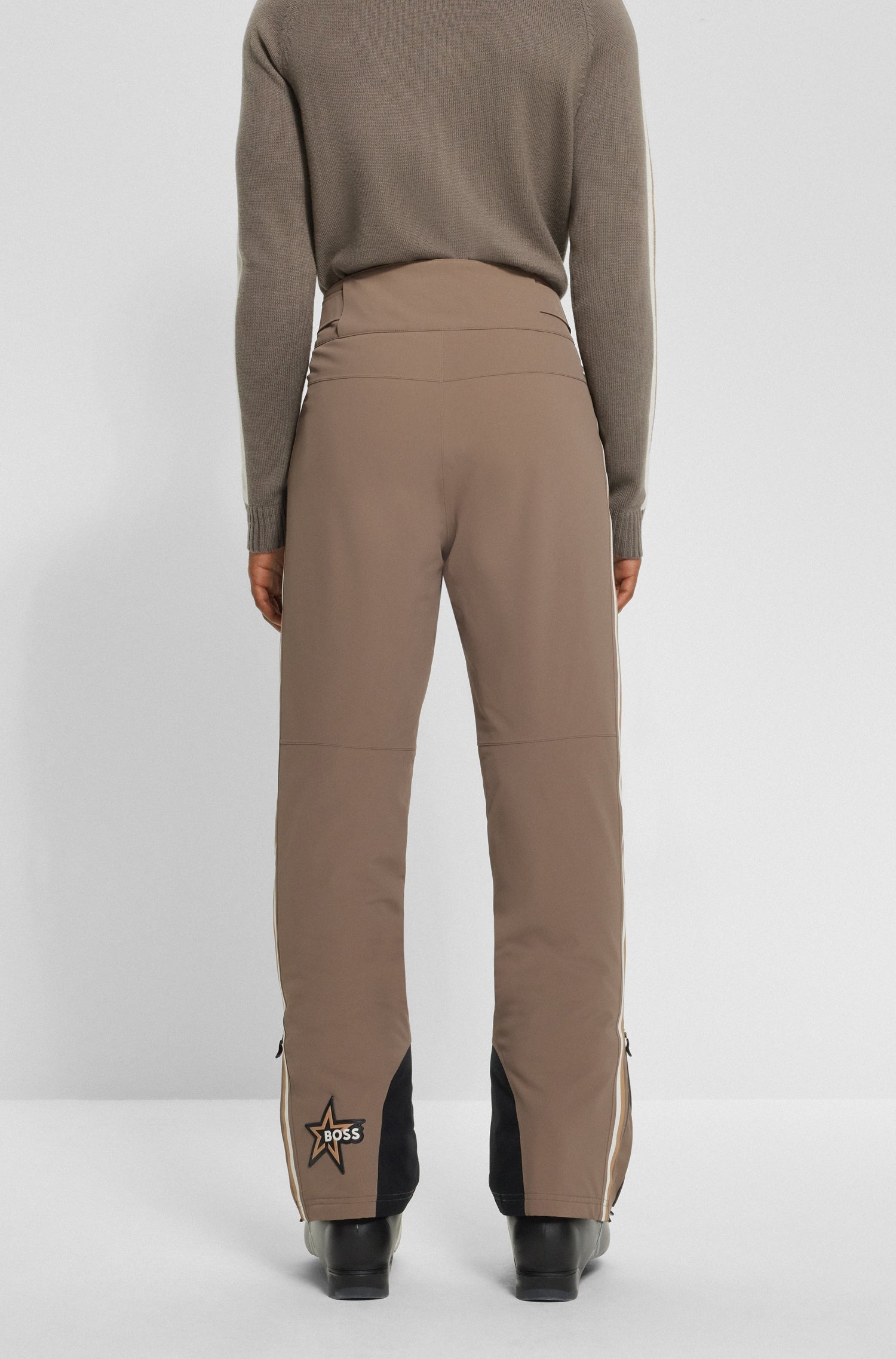 HORS LIGNE // OPEN BEIGE // CASUAL TROUSERS M1000381_PM