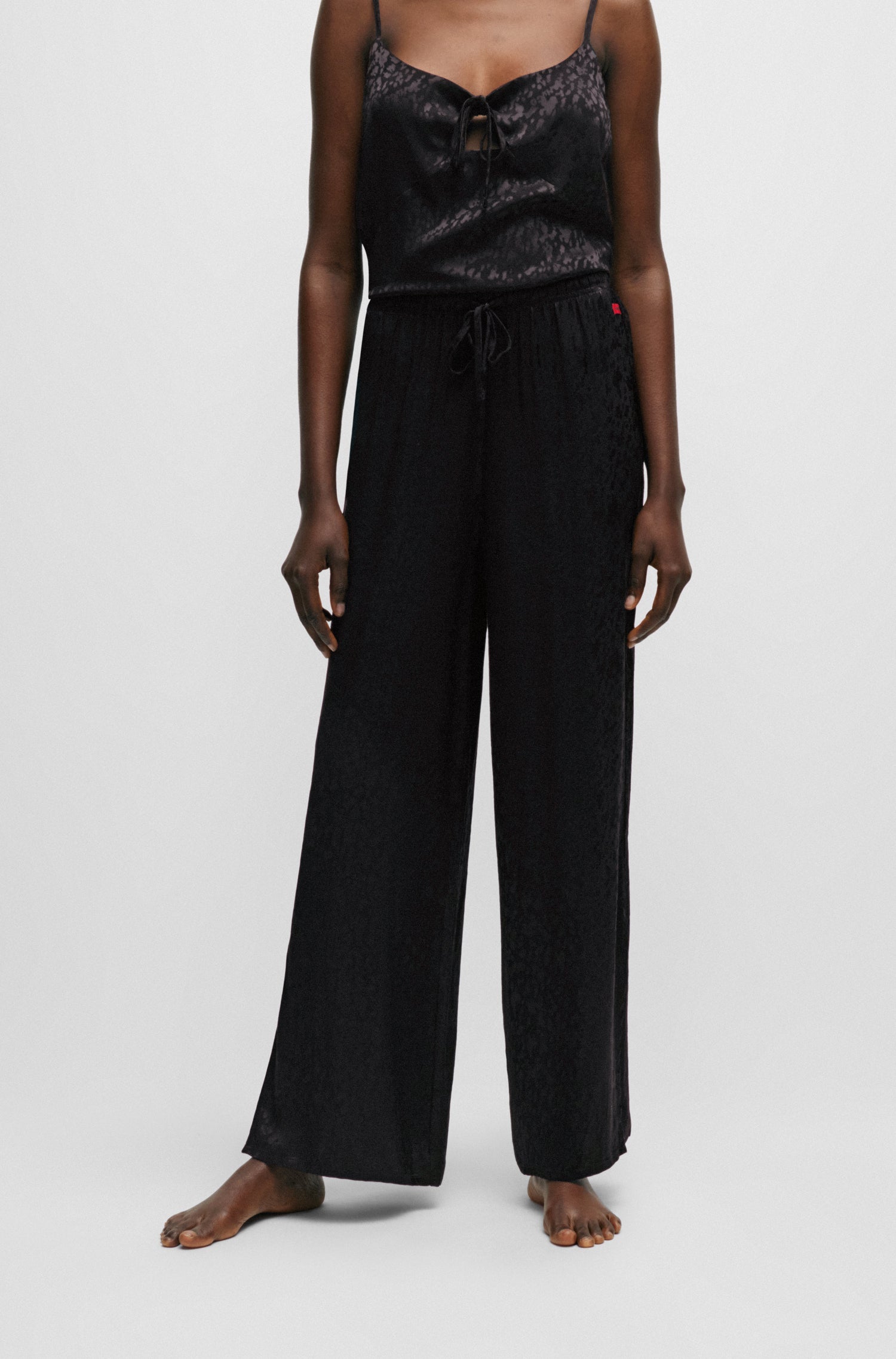 BLACK // PYJAMAS TOPS SKITTY_CAMISOLE