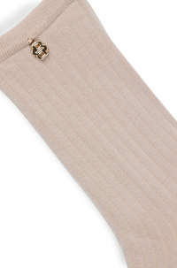 OPEN BEIGE // CASUAL SOCKS RS RIB METAL LOGO CC