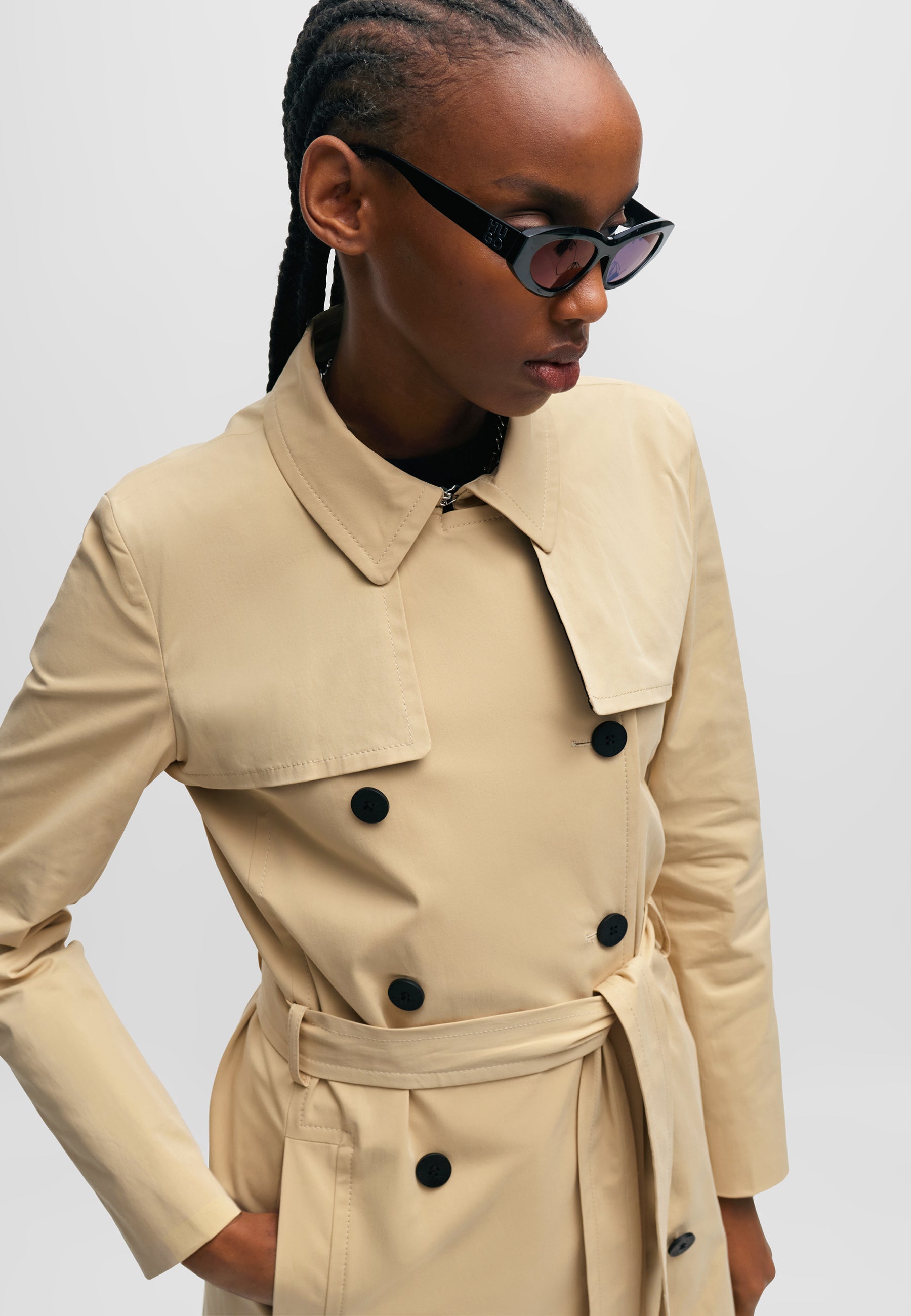 OPEN BEIGE // TRENCHCOATS MAKARAS-2