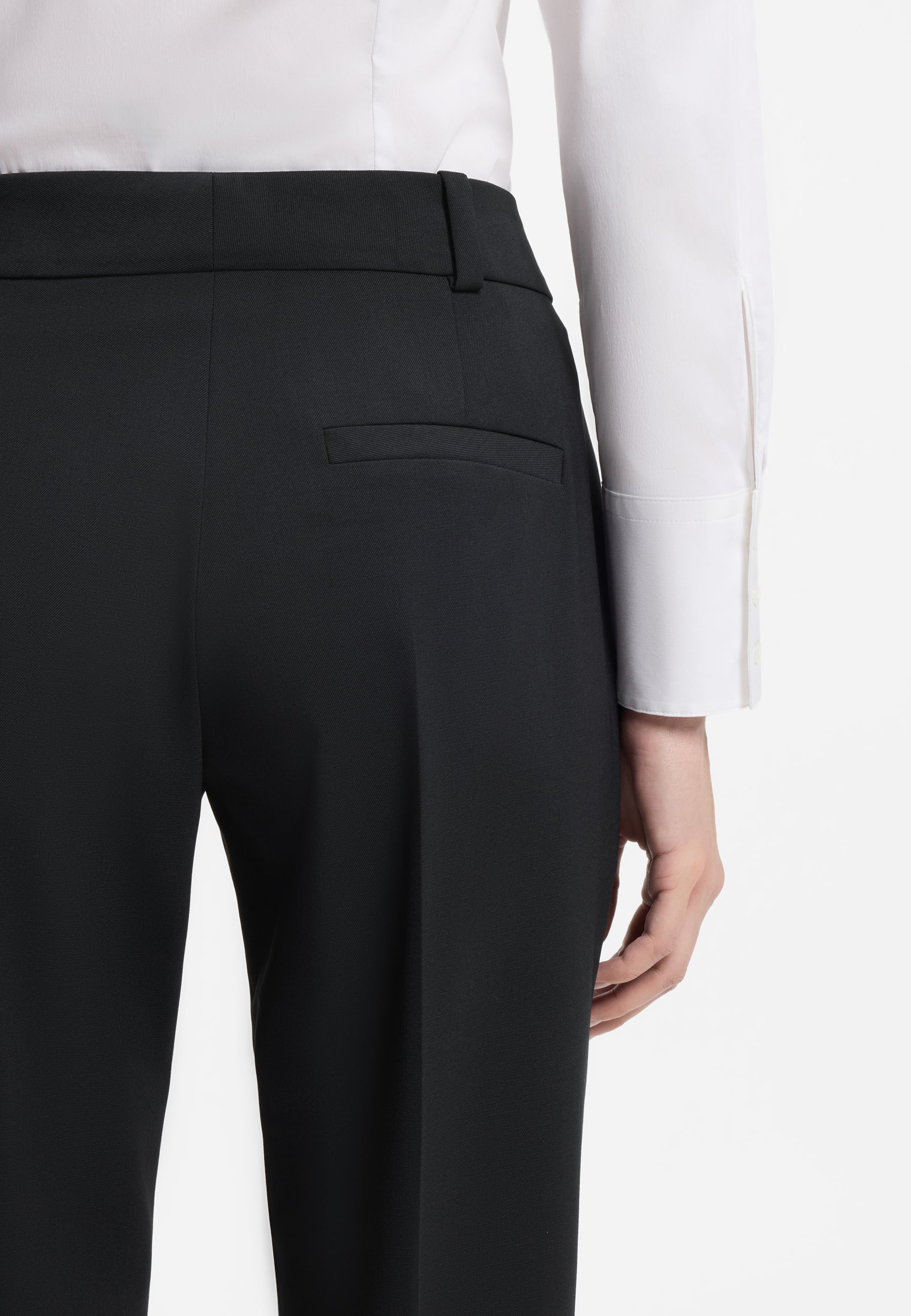 BLACK // FORMAL TROUSERS HETANA