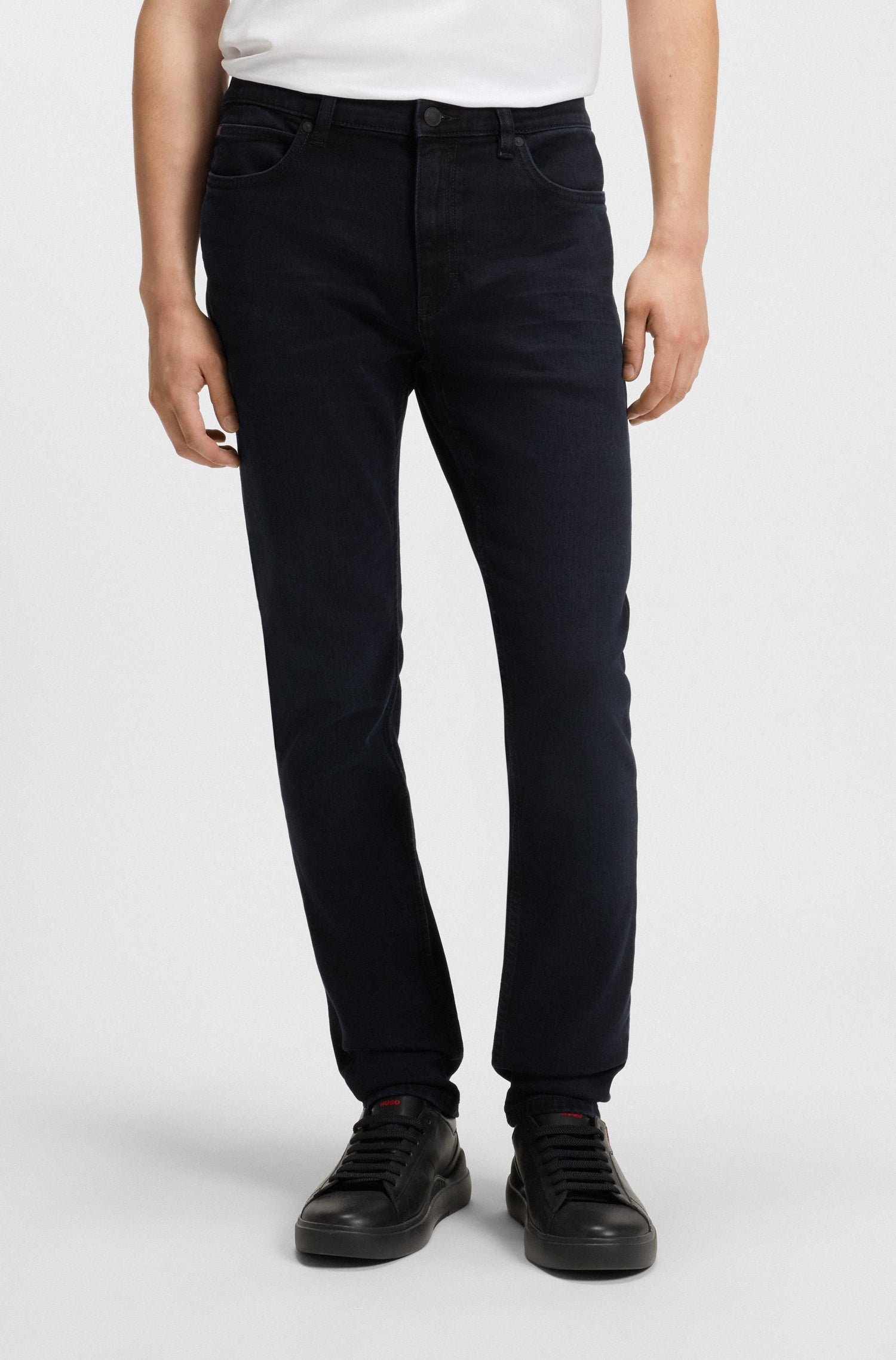 DARK BLUE // JEANS HUGO 734