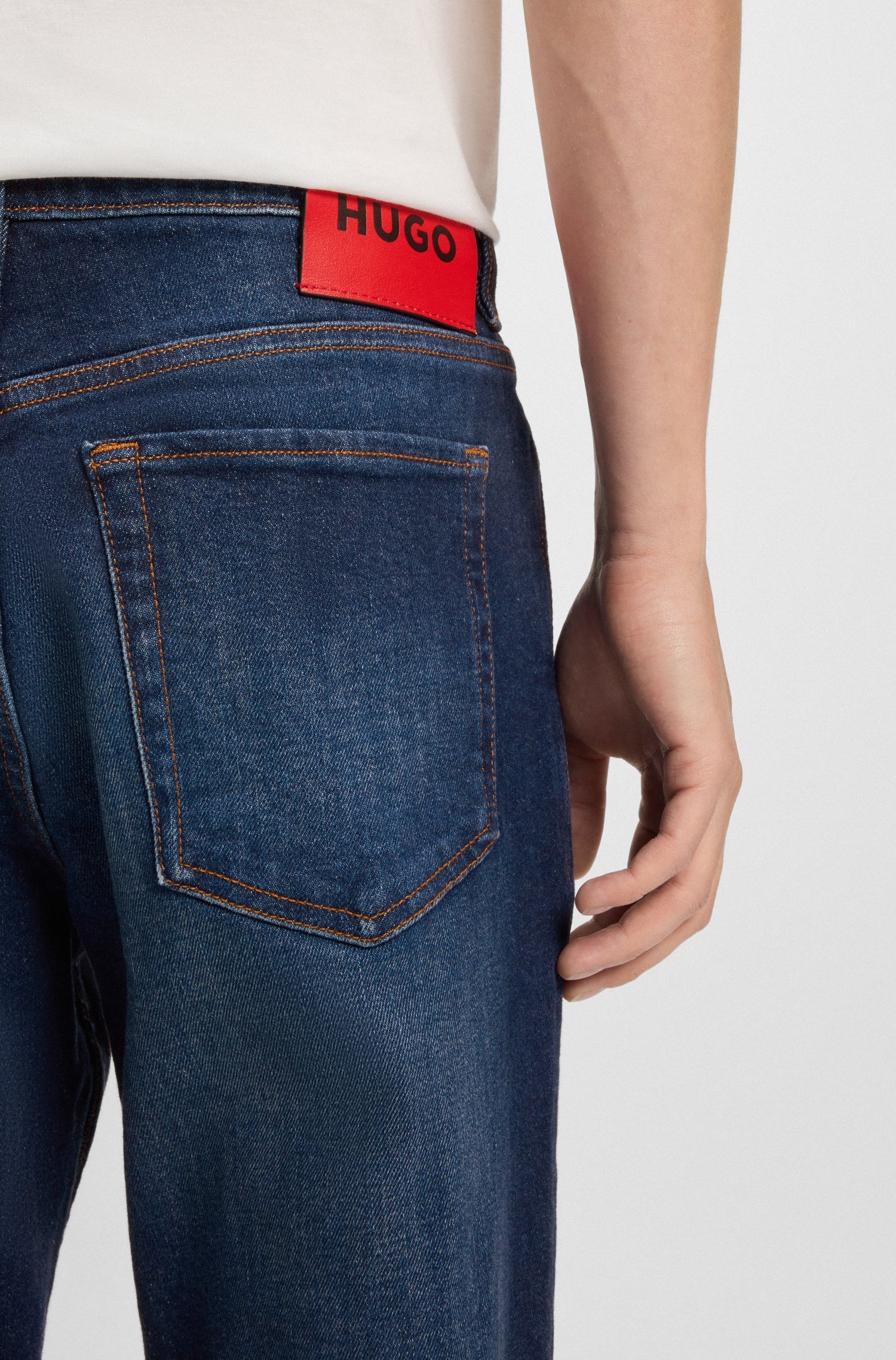 DARK BLUE // JEANS HUGO 634