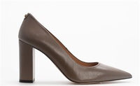 MEDIUM BROWN // PUMPS JANET_CHPUMP90_NA