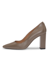 MEDIUM BROWN // PUMPS JANET_CHPUMP90_NA
