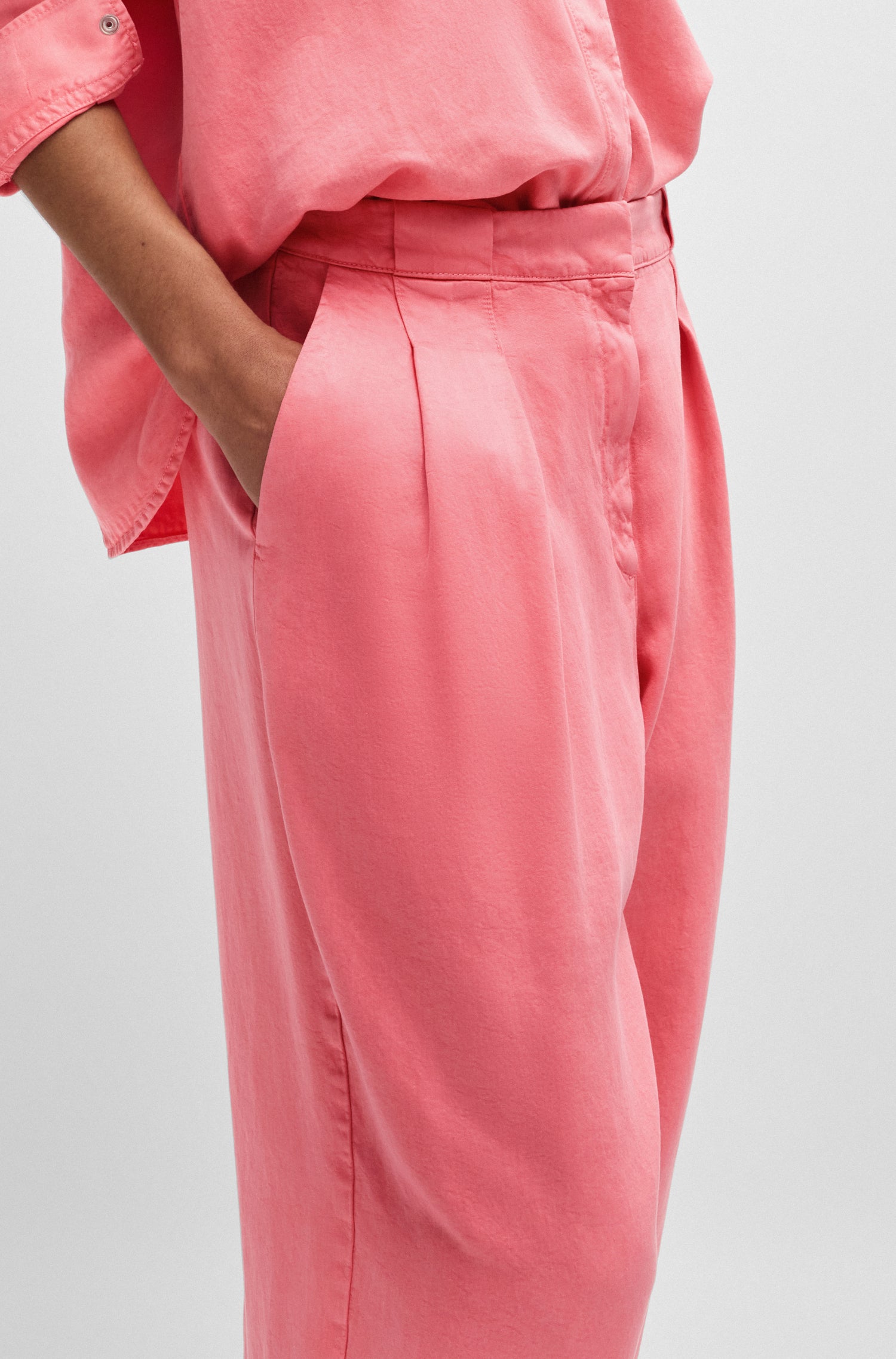 LIGHT & PASTEL PINK // CASUAL TROUSERS C_TIMBAT