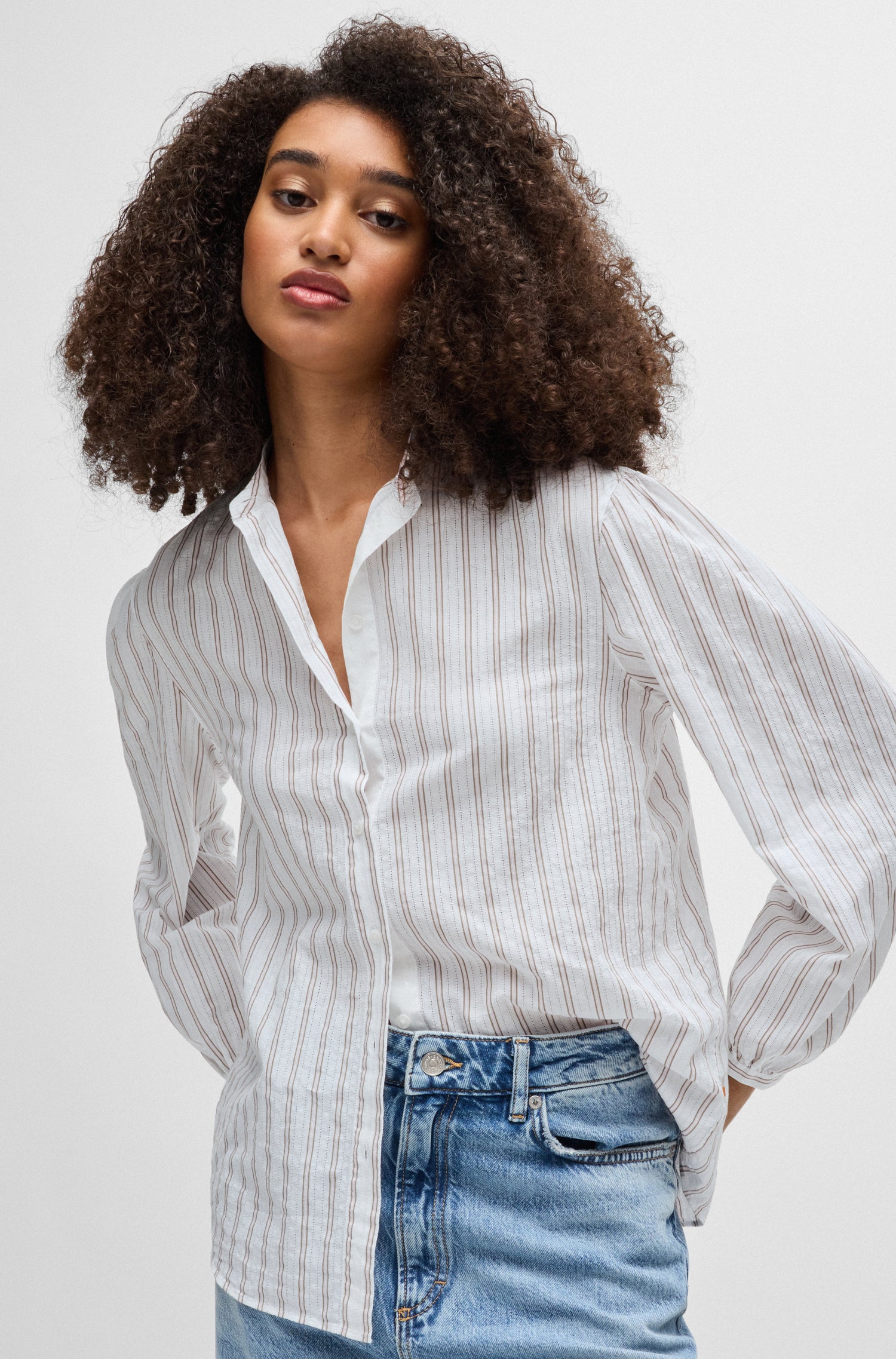 WHITE // CASUAL BLOUSES C_BILAST
