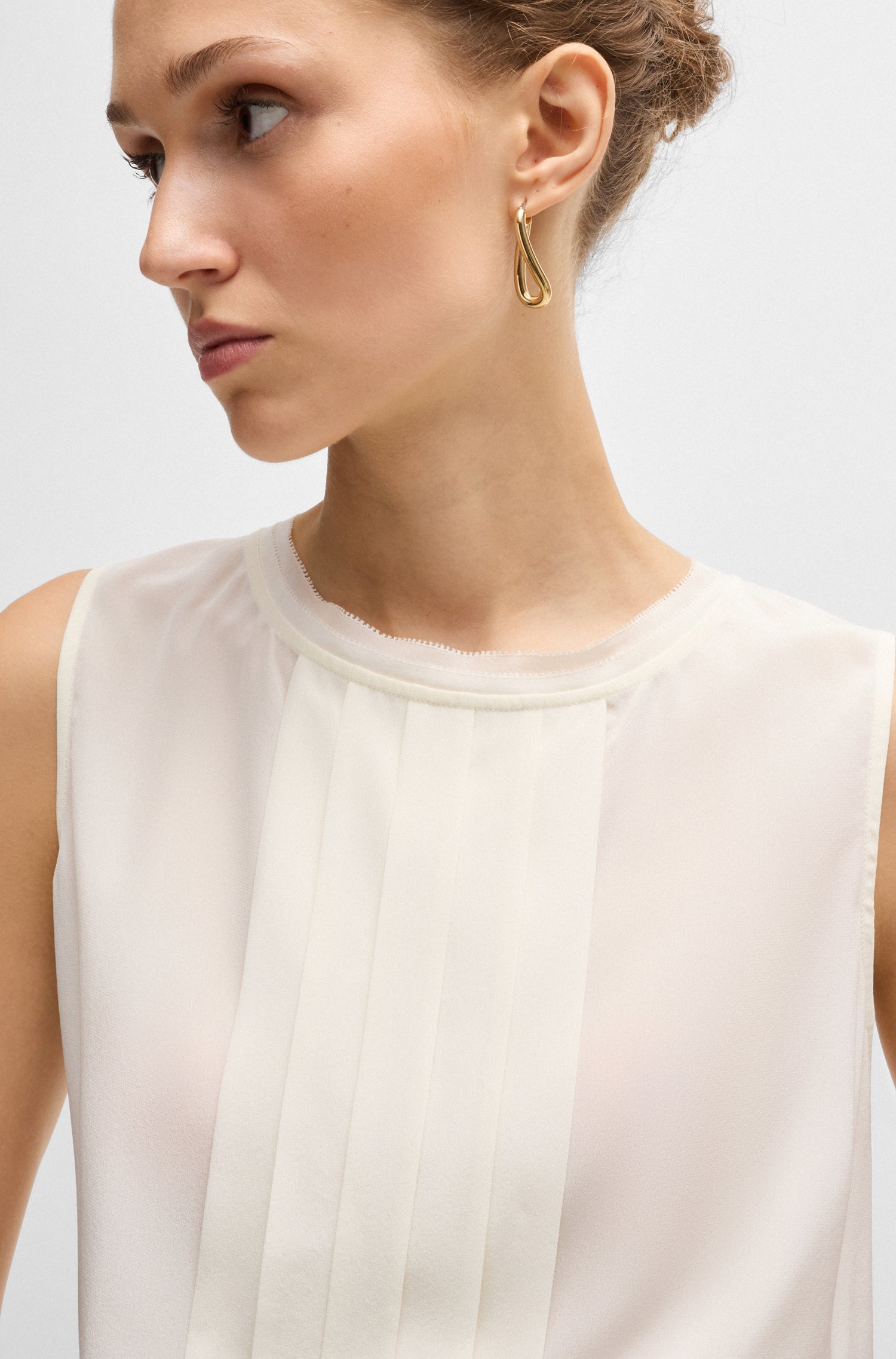 OPEN WHITE // TAILORED BLOUSES BEMIULA