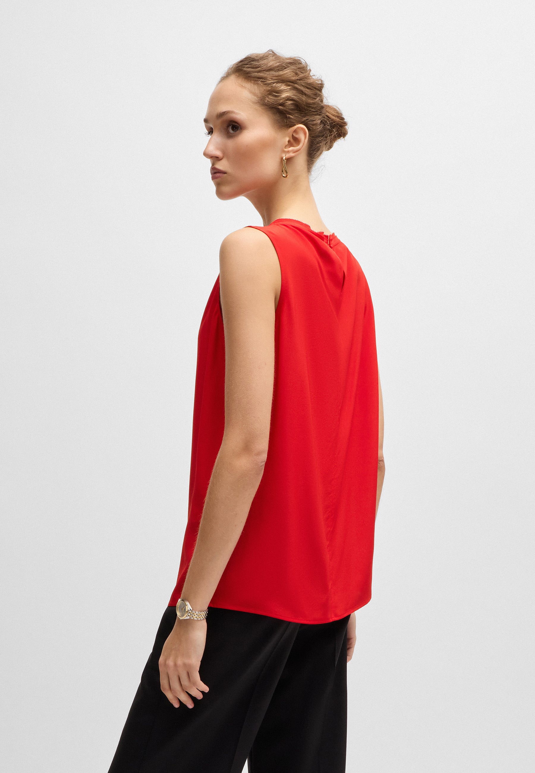 BRIGHT RED // TAILORED BLOUSES BEMIULA