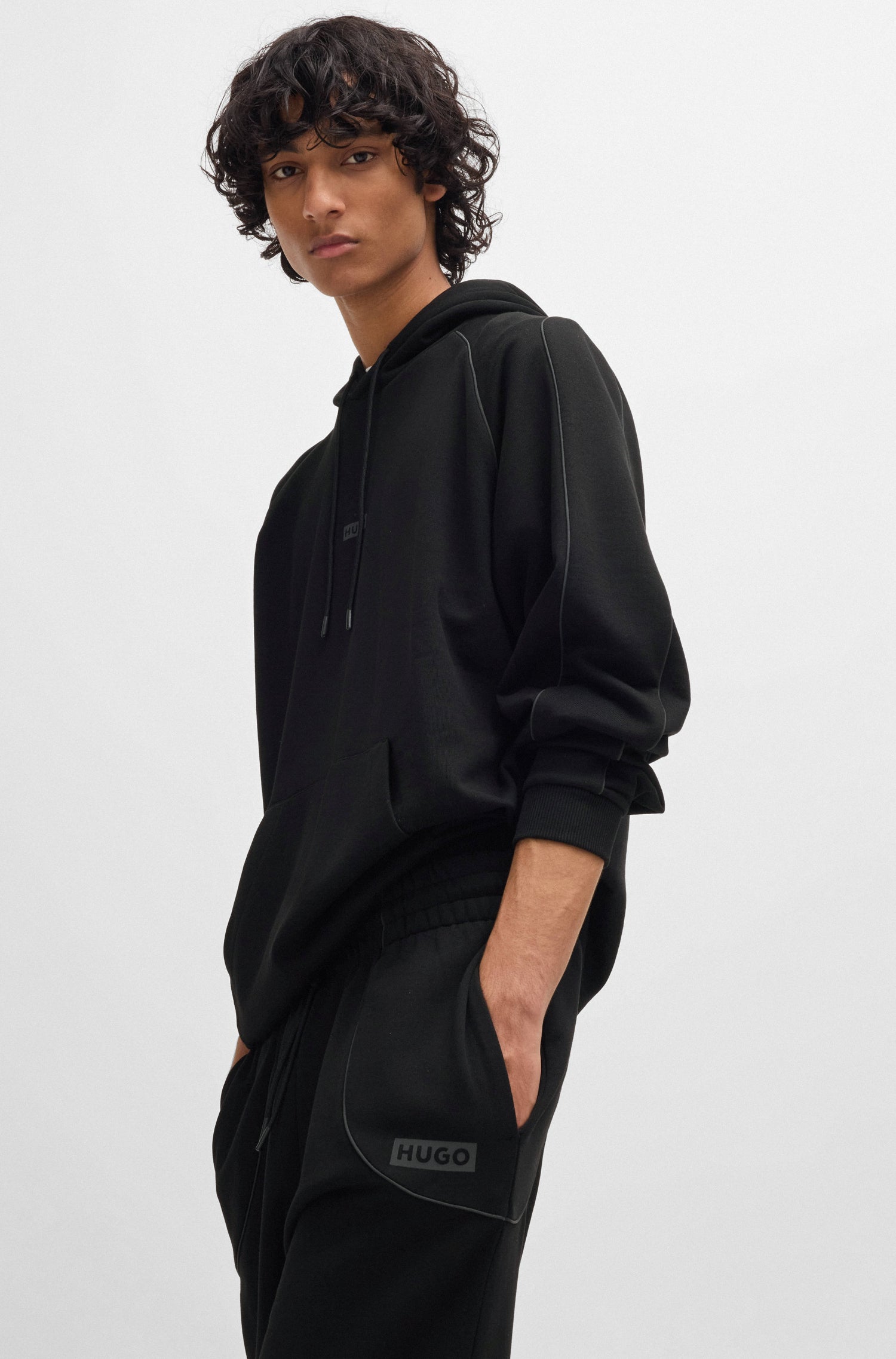 BLACK // CASUAL TROUSERS NIPIPEPANT