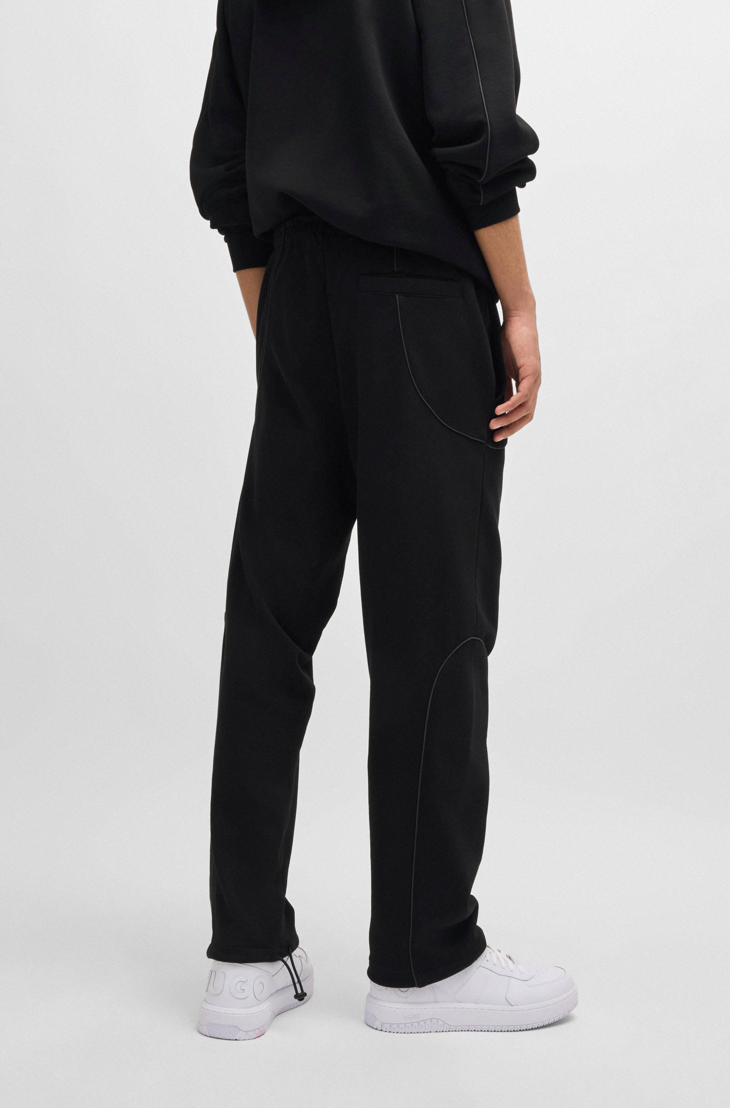 BLACK // CASUAL TROUSERS NIPIPEPANT