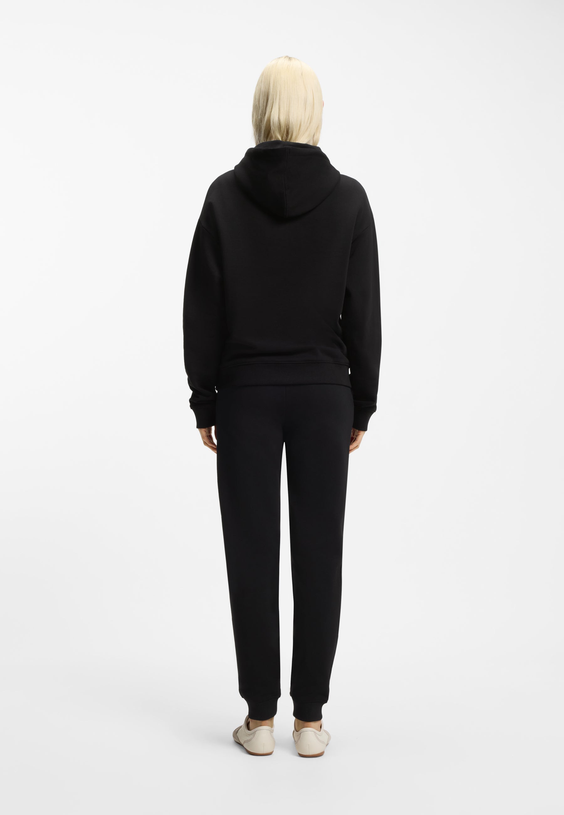 BLACK // SWEATSHIRTS DELFINIA
