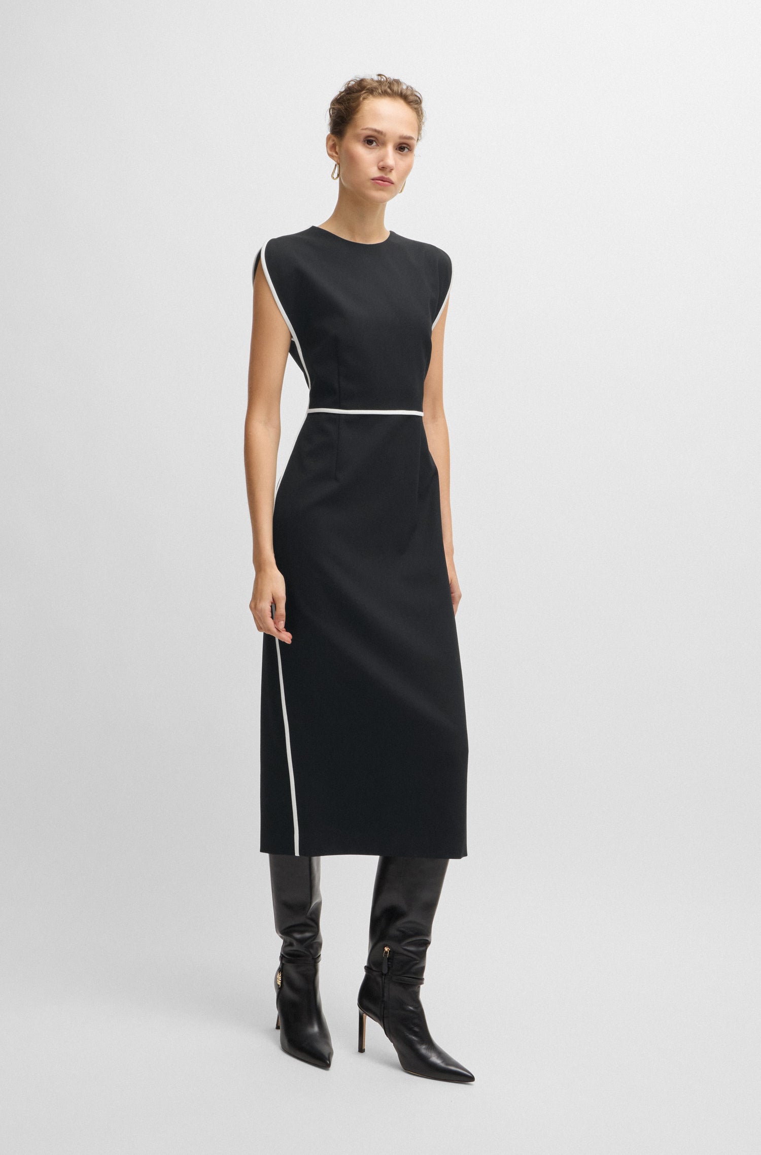 BLACK // BUSINESS DRESSES DETIRA