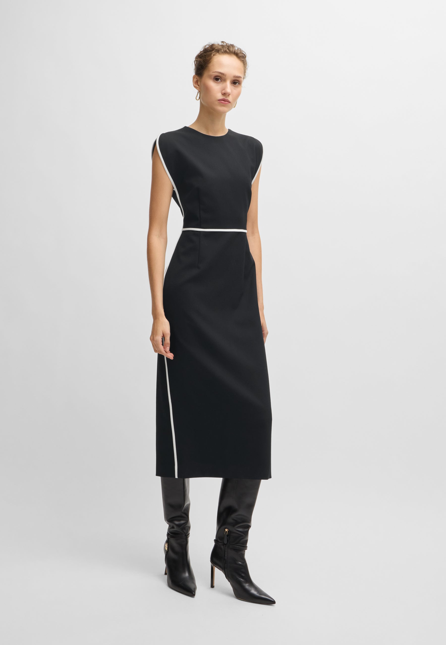 BLACK // BUSINESS DRESSES DETIRA