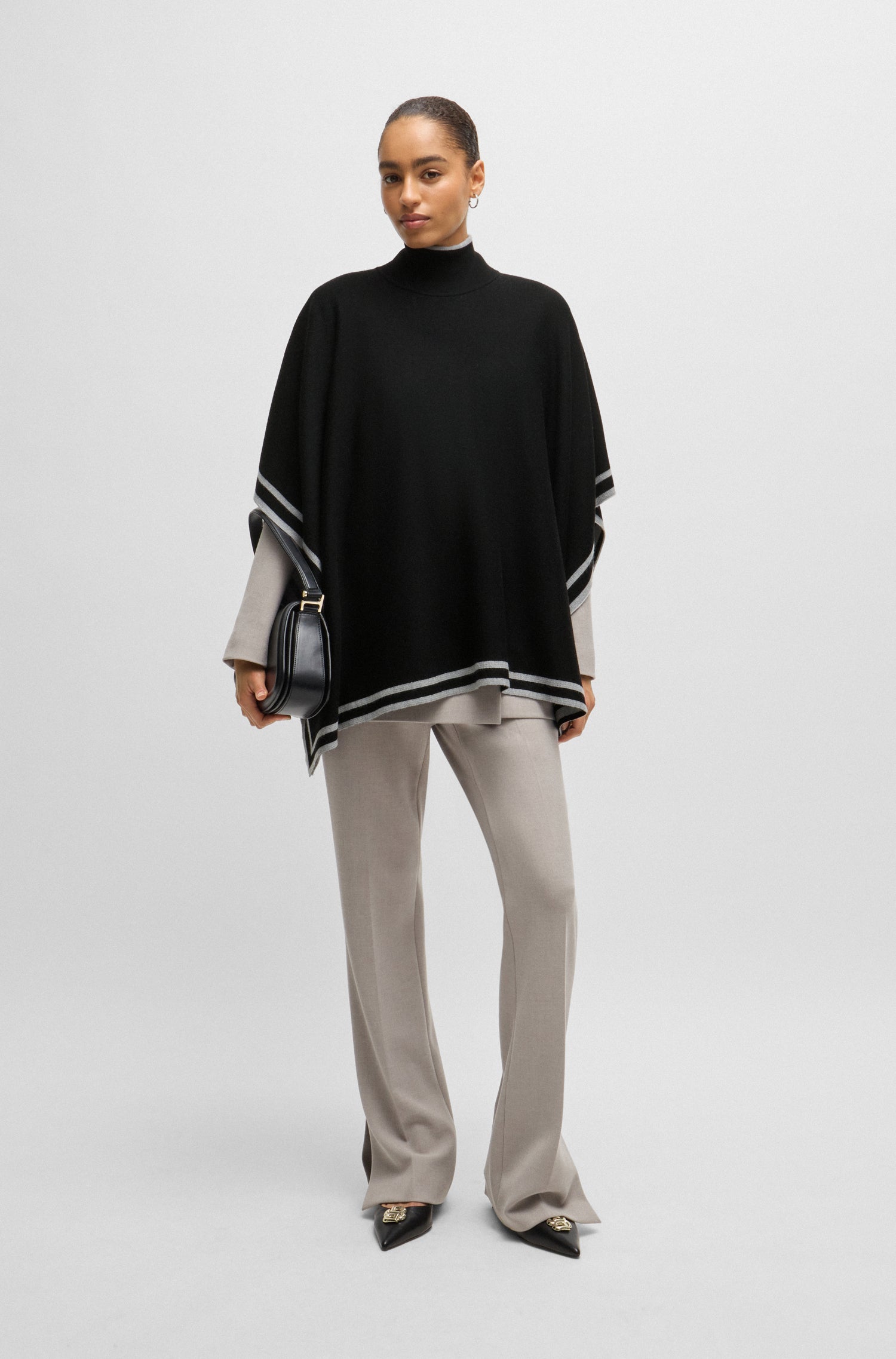 BLACK // KNITTED SCARF LALENA_PONCHO