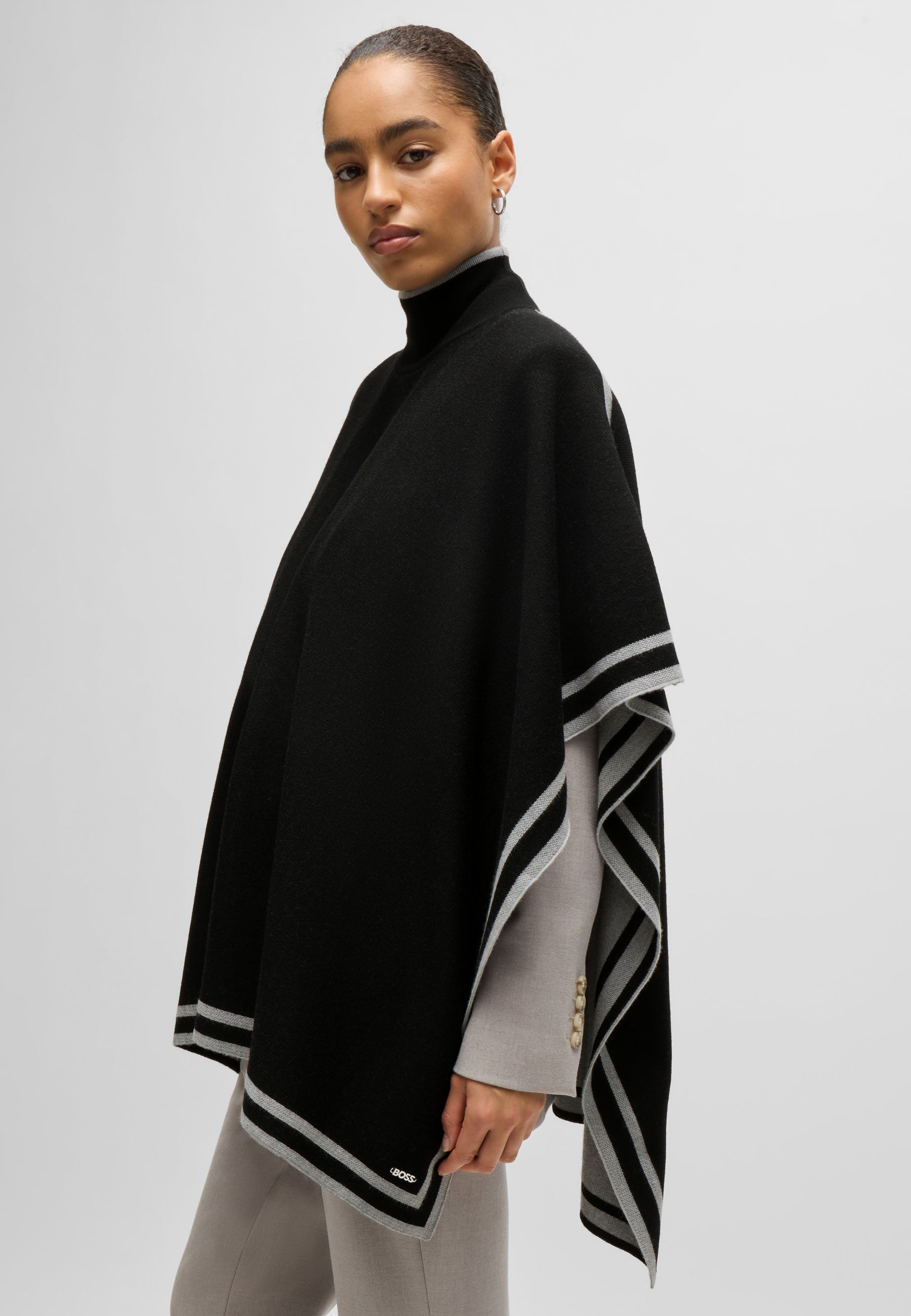 BLACK // KNITTED SCARF LALENA_PONCHO