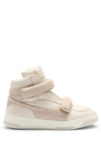 WHITE // TRAINERS TRAVELIZE_HITO_NASD2