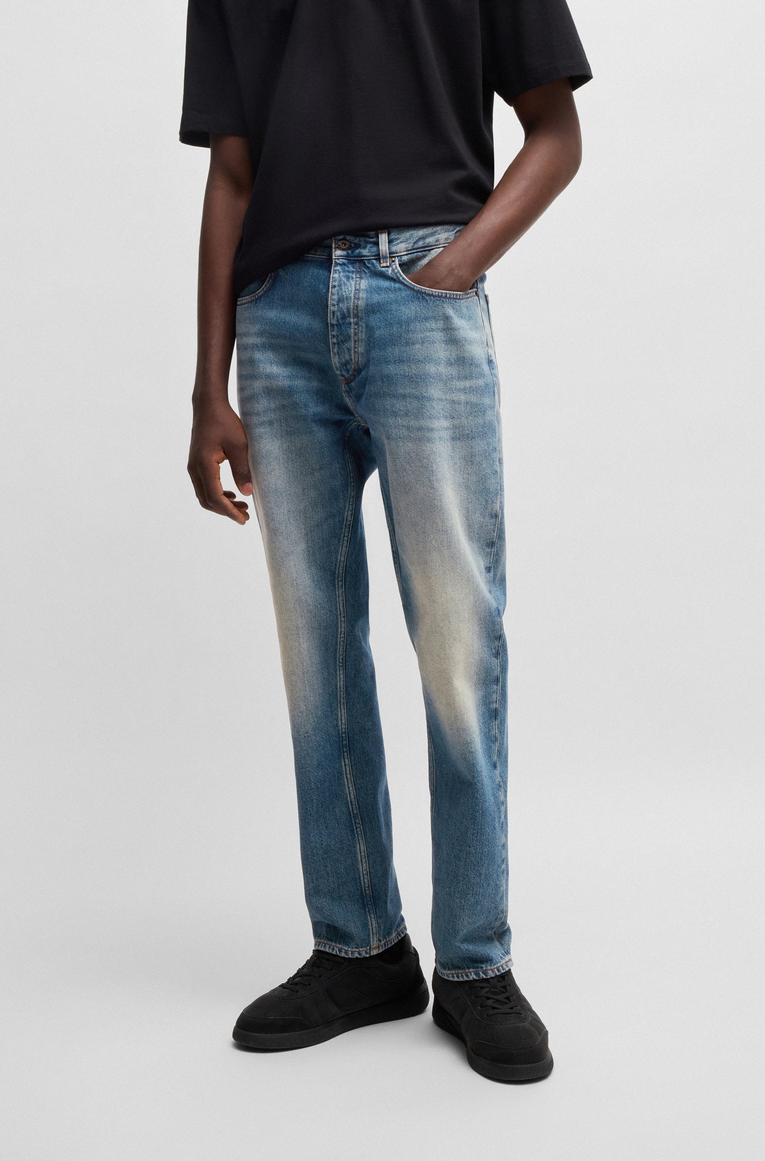 HORS LIGNE // MEDIUM BLUE // JEANS JONAH
