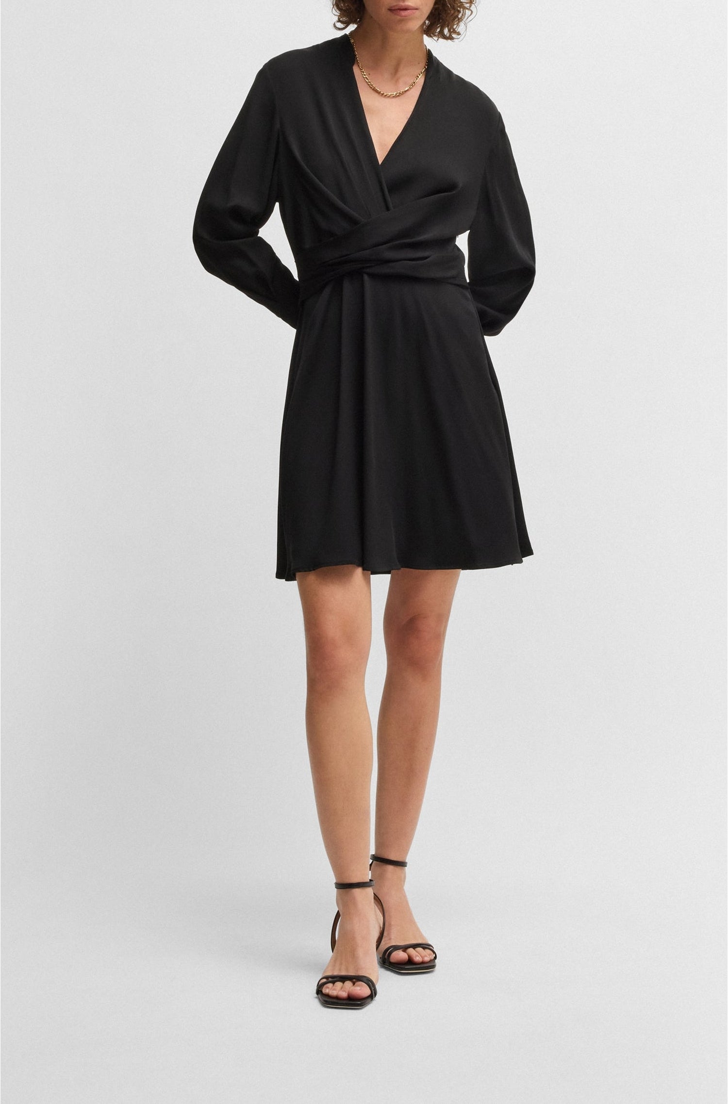 BLACK // DRESSES DIMKAI