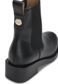 BLACK // BOOTS IRYNA_CHBOOTIE_C