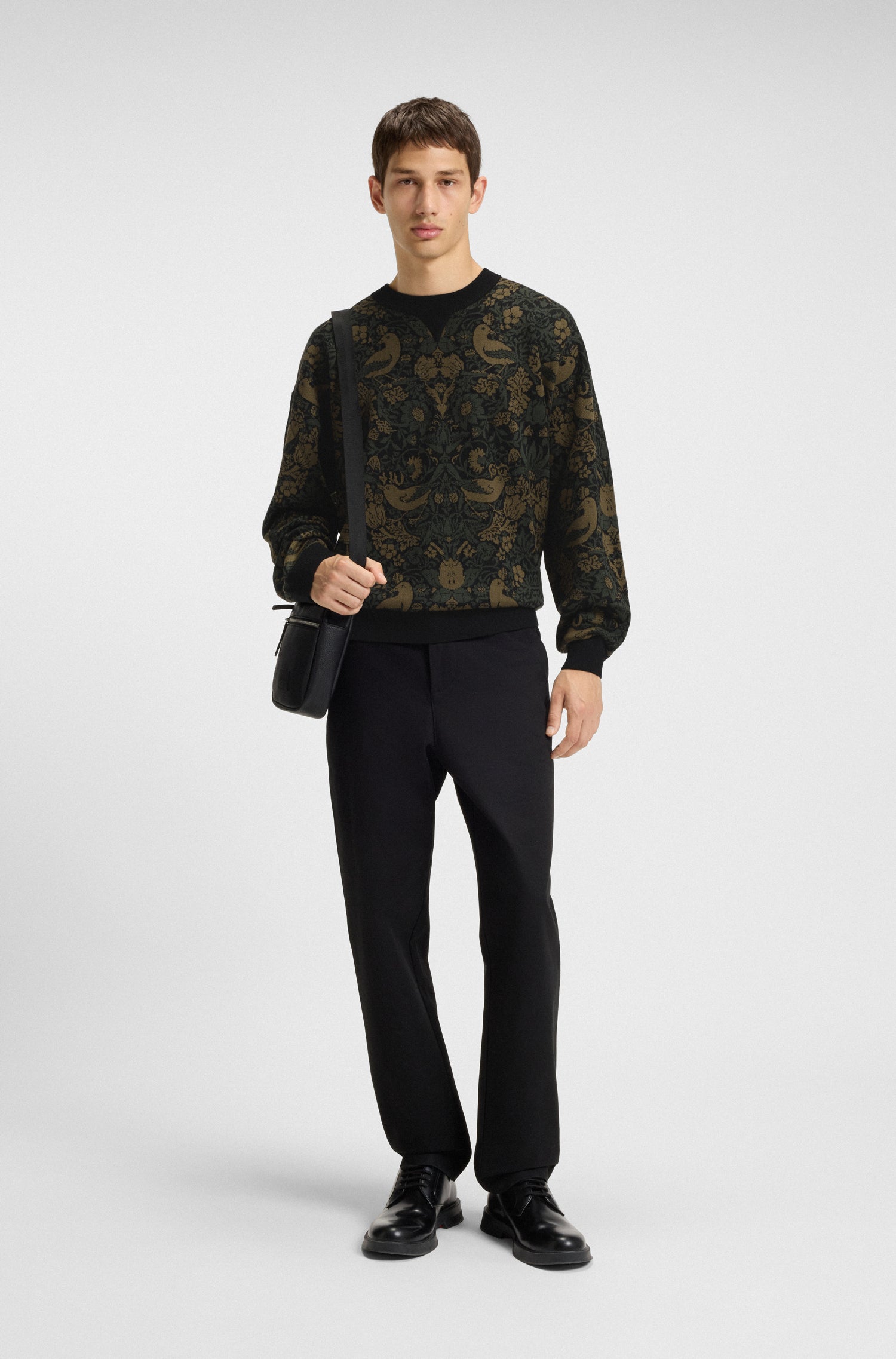 BLACK // SWEATERS SORRIS
