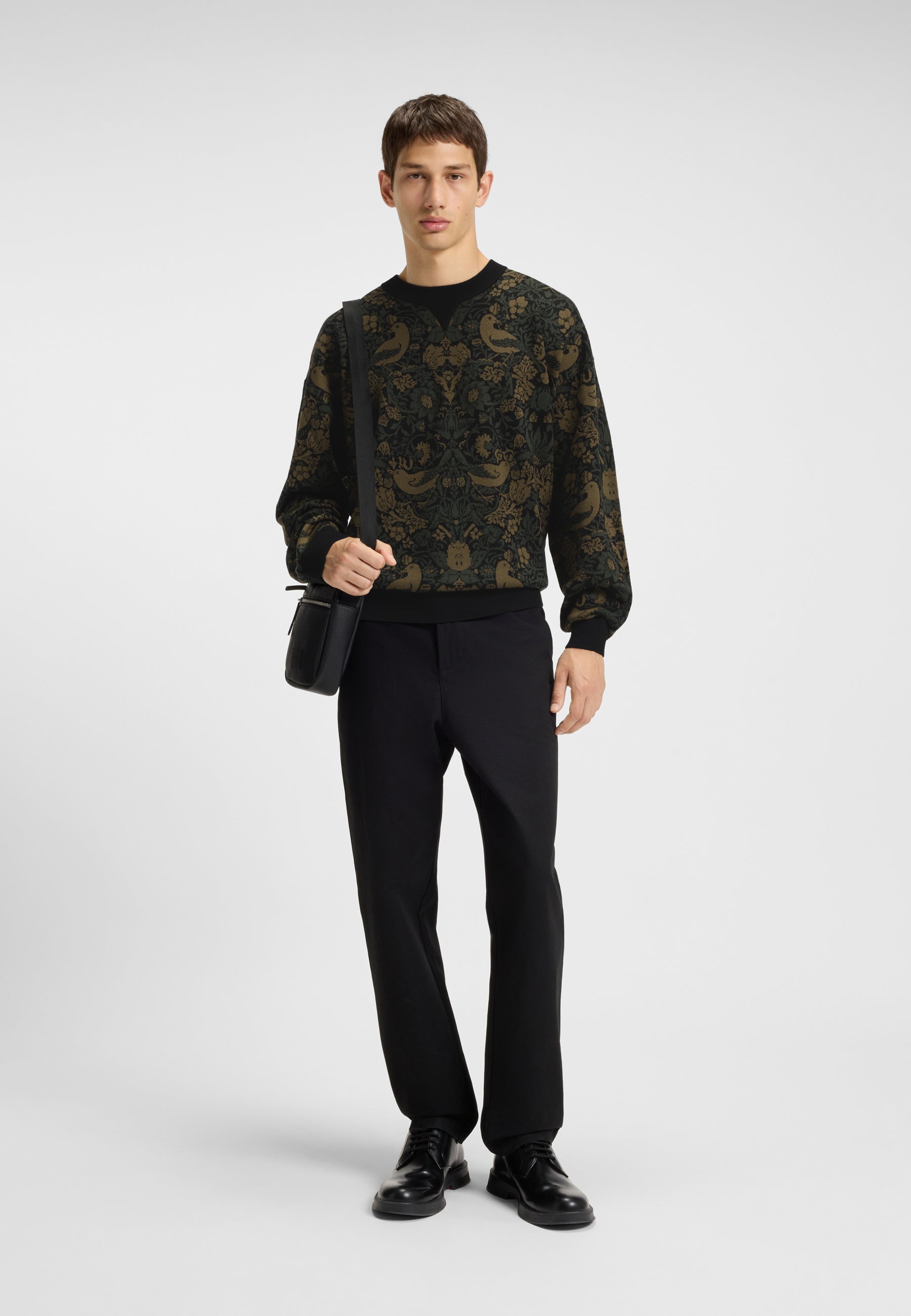BLACK // SWEATERS SORRIS