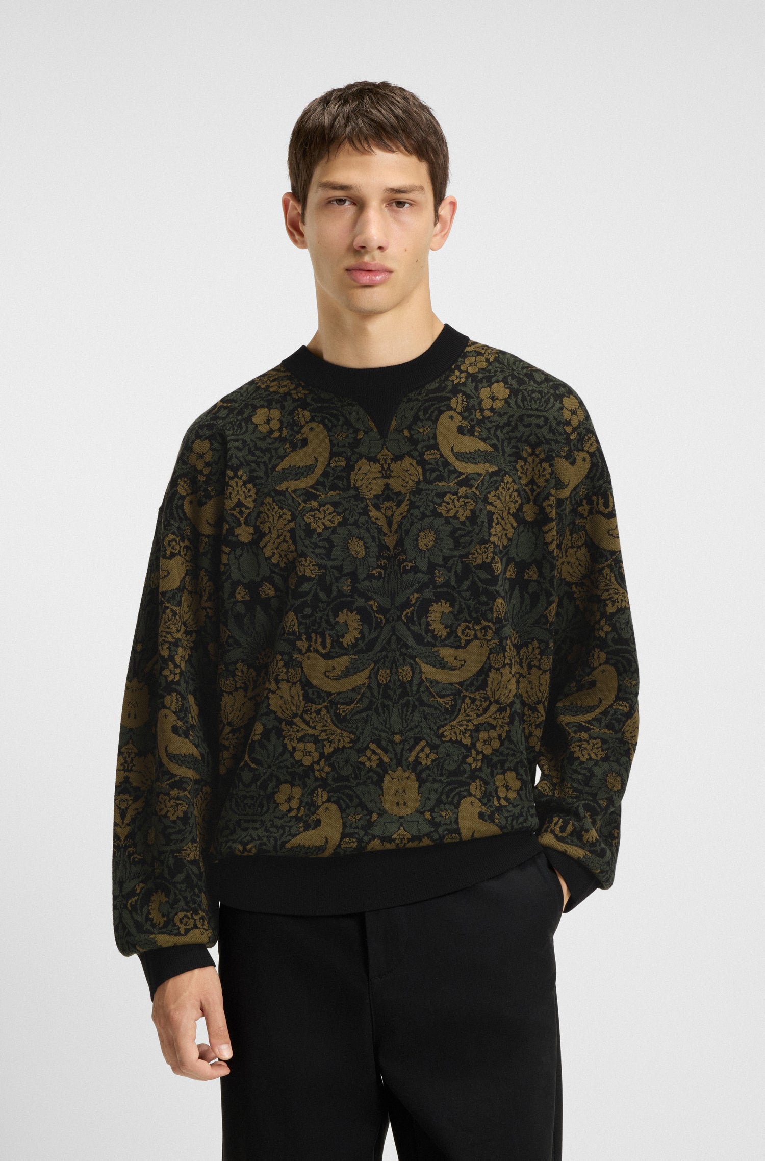 BLACK // SWEATERS SORRIS