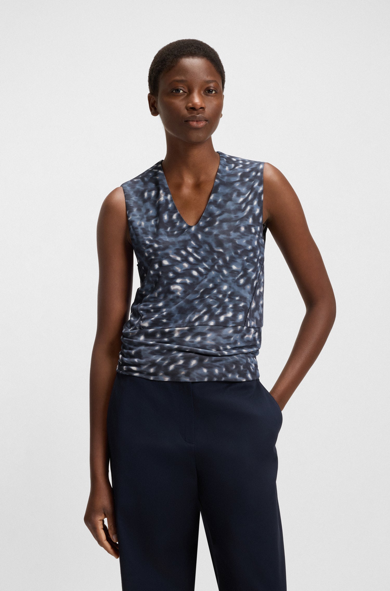 OPEN MISCELLANEOUS // CASUAL TOPS ELAVE_AOP