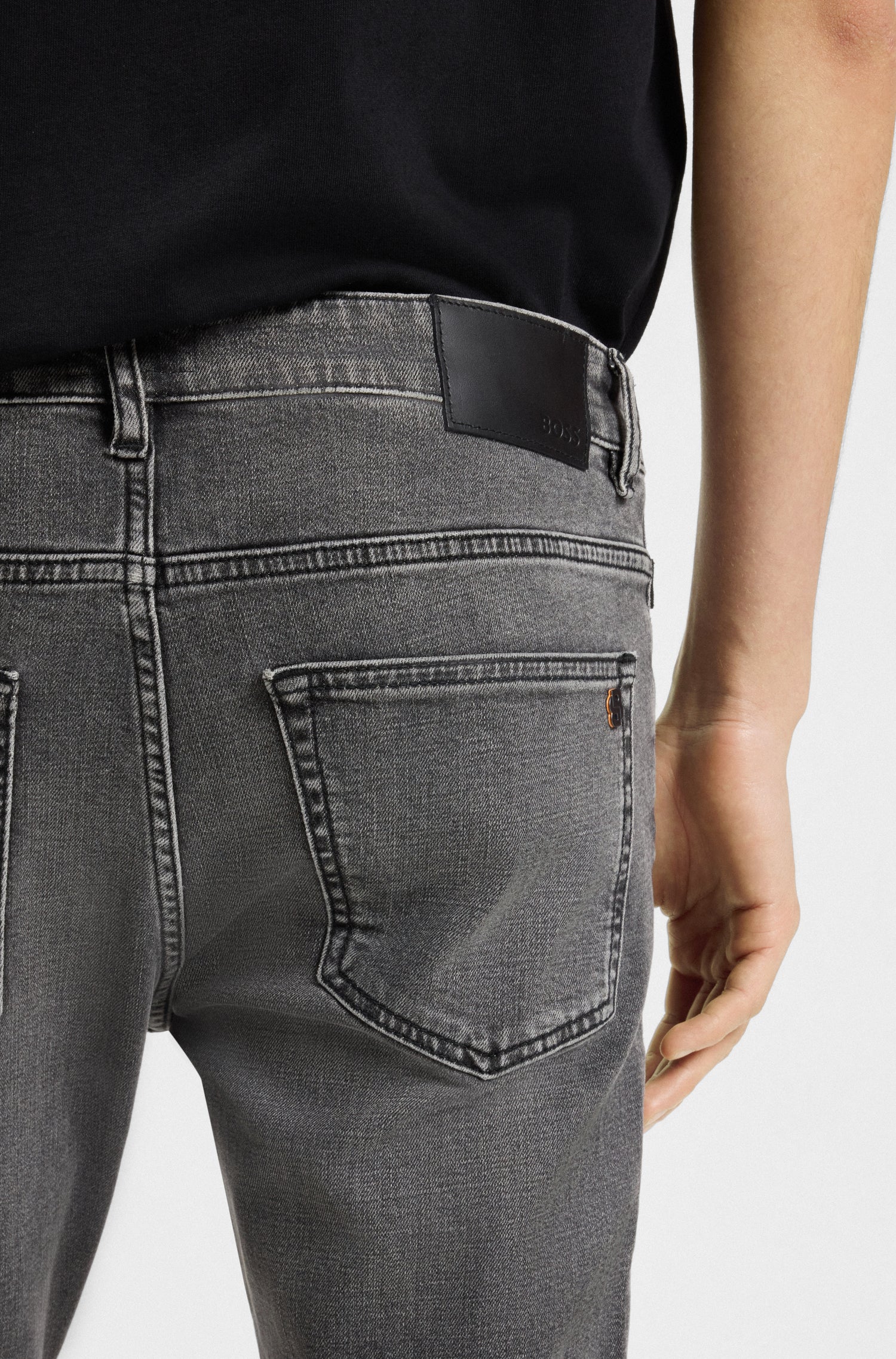 CHARCOAL // JEANS DELAWARE BO