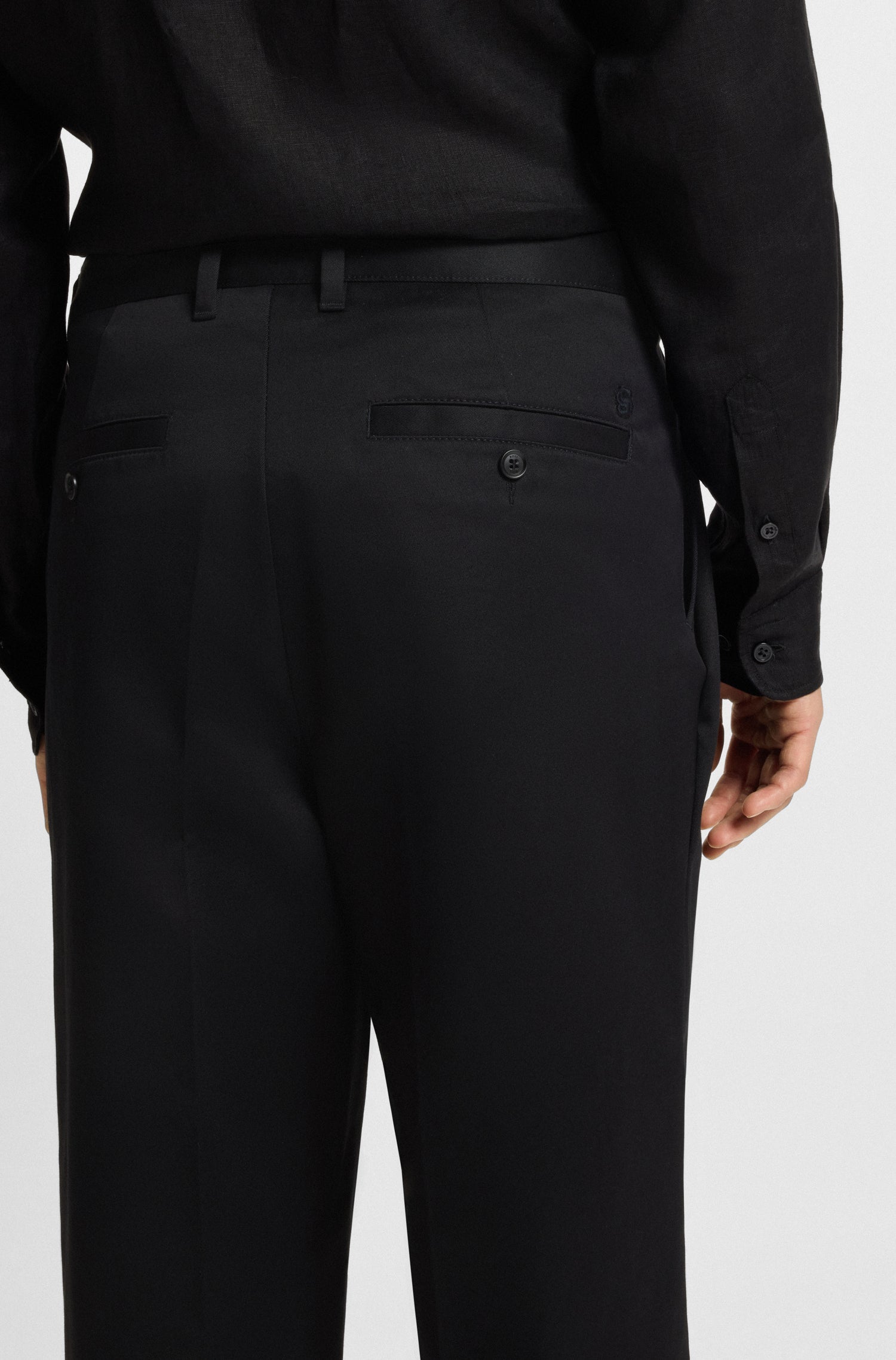 BLACK // TROUSERS C-KAI-DPL