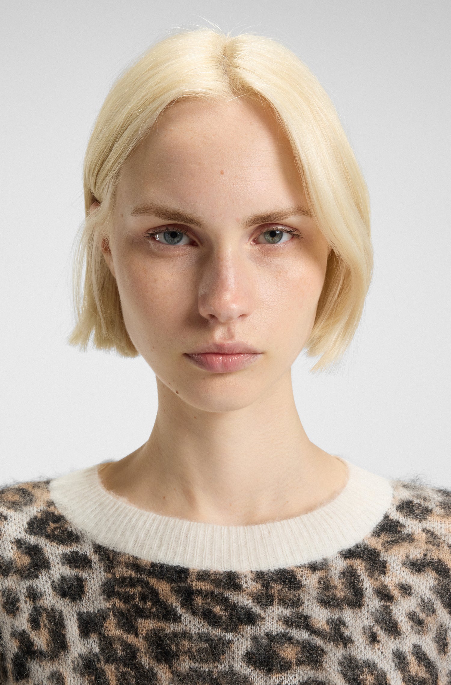OPEN MISCELLANEOUS // SWEATERS SERATU
