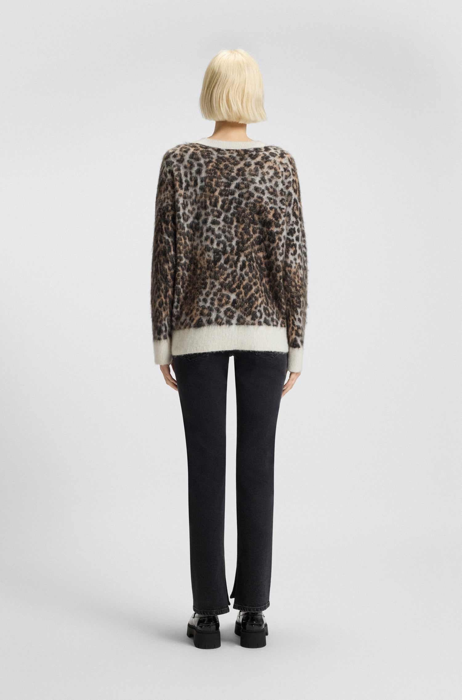 OPEN MISCELLANEOUS // SWEATERS SERATU