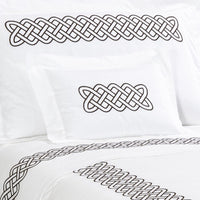 INTRECCIO  EMBROIDERY