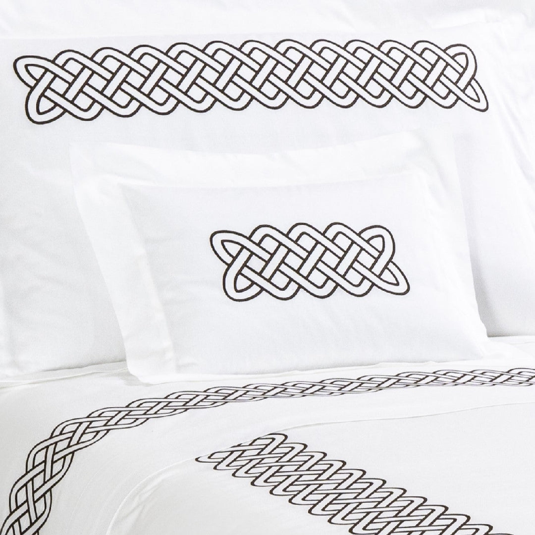 INTRECCIO  EMBROIDERY / BOUDOIR TAIE D'OREILLER