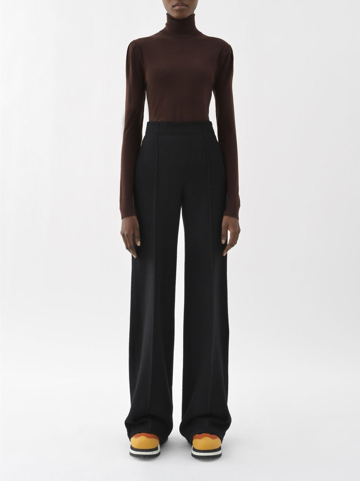 BASEPLUS_Black TROUSERS - Black