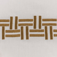 BASKET WEAVE EMBROIDERY / TAIE D'OREILLER