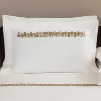 BASKET WEAVE EMBROIDERY / TAIE D'OREILLER