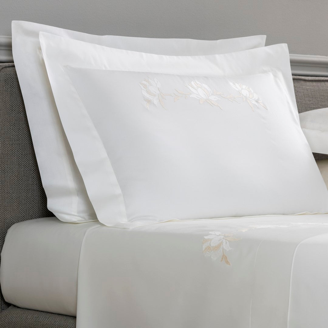PEONIA EMBROIDERY / TAIE D'OREILLER